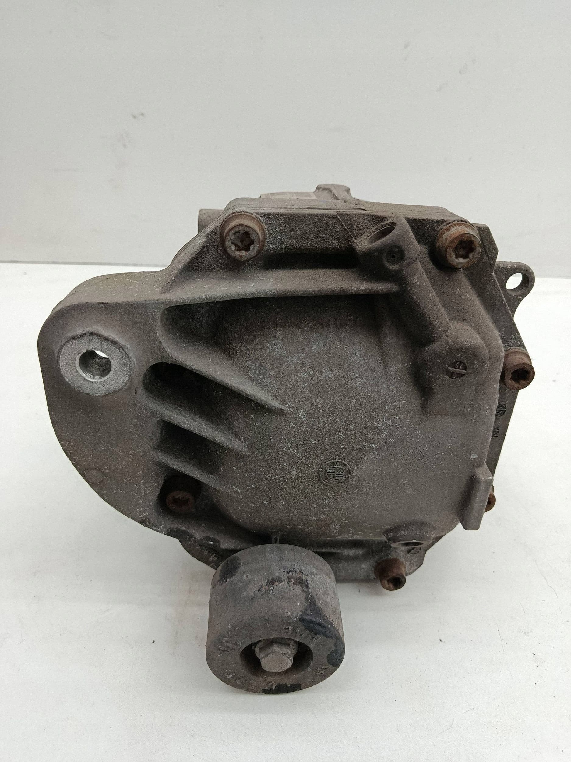 Puente trasero diferencial BMW 5 F10 F11 N57 3.0D 7630816 2.47 usado 4