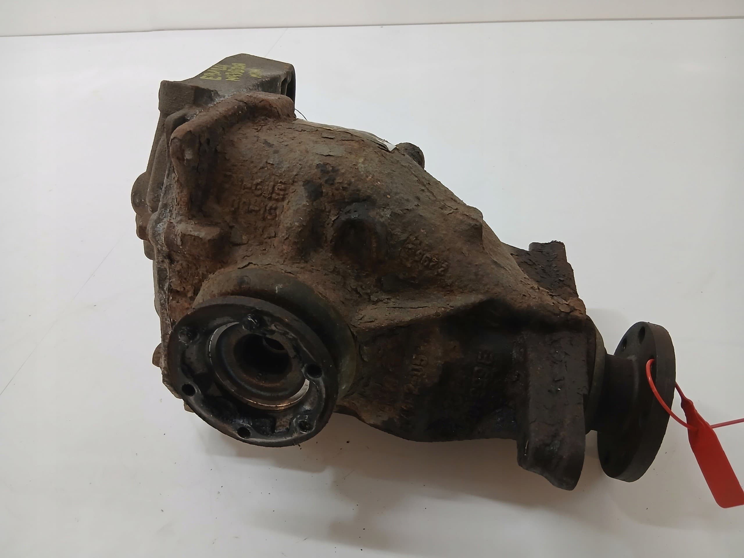 Diferencial BMW E88 N43B20A Manual 7524321 3.45 (0006314) usado 5