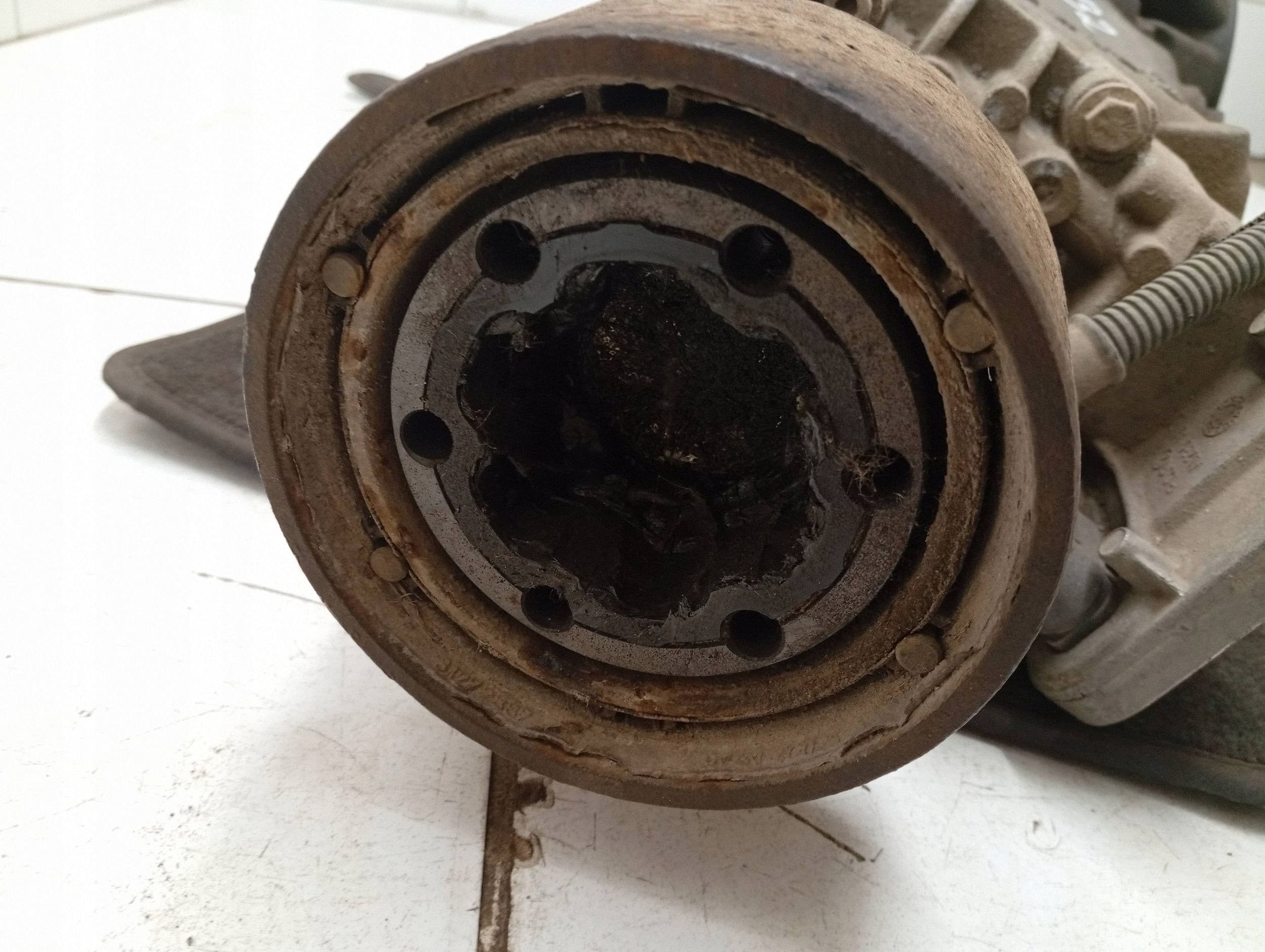 Diferencial trasero Volvo XC90 2012 P1216671 usado 6