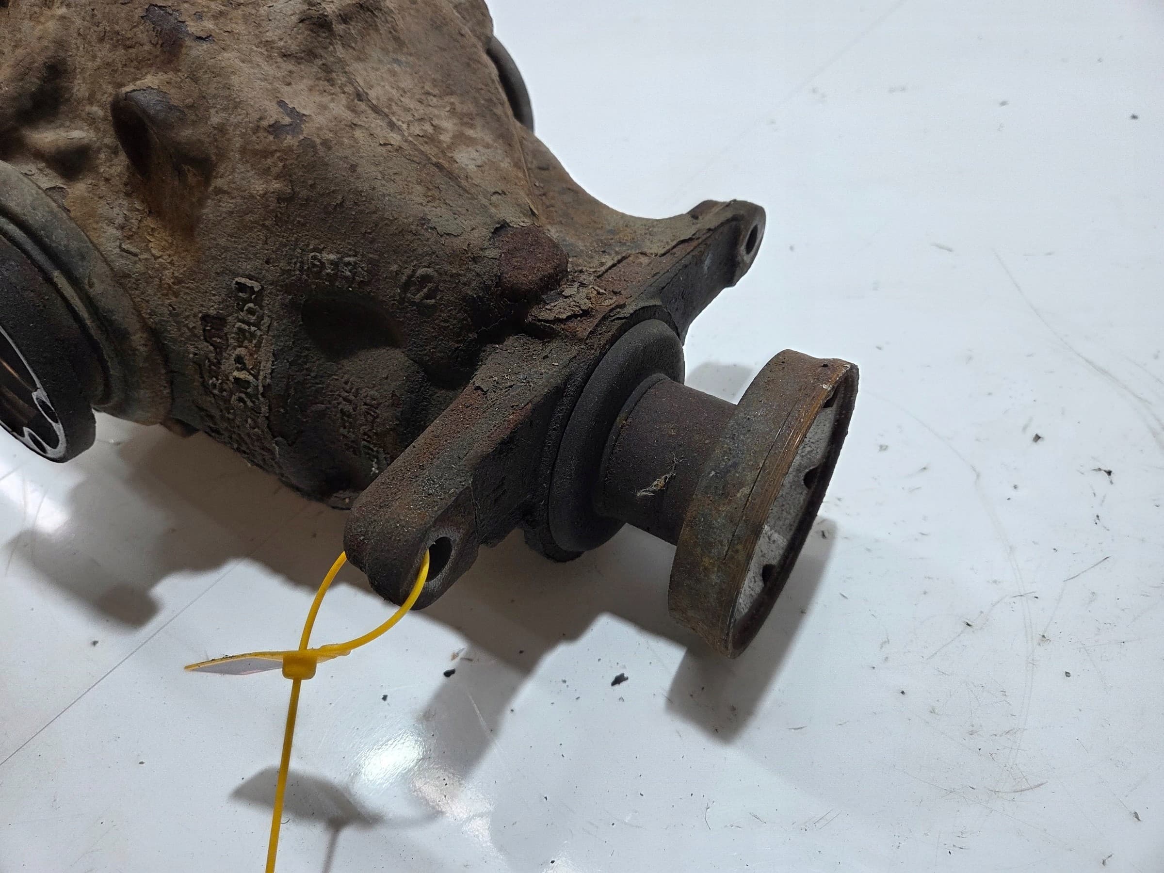 Diferencial BMW E60 X Drive N53B30A 7560606 3.91 usado 3