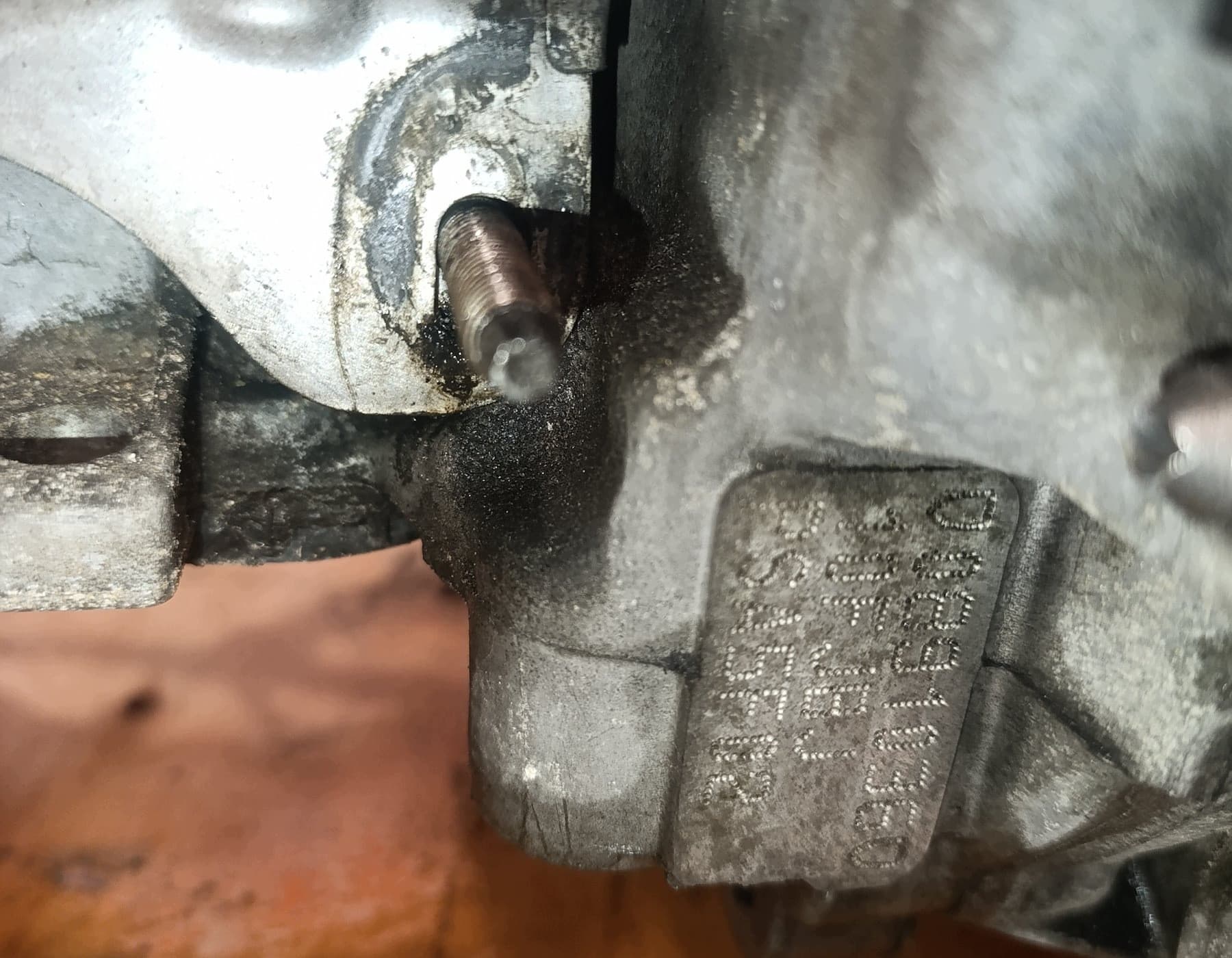 Motor de gasolina Peugeot 3008 1.6 Thp 5F02 10FJBJ 2010 usado 6