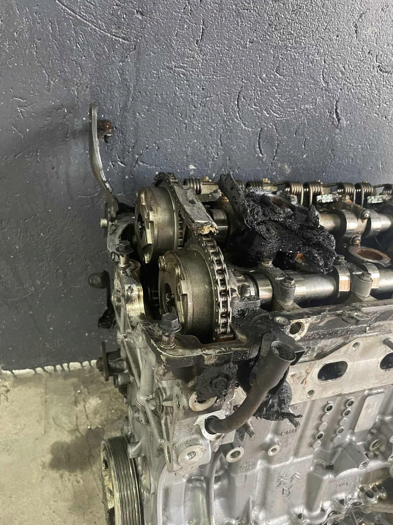 Motor Peugeot 408 GT P54 1.6 Thp Híbrido 10FKBJ usado 3