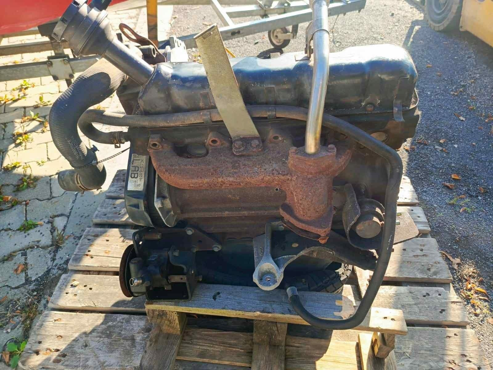 Motor Ford Transit 2.5 TDI usado 2