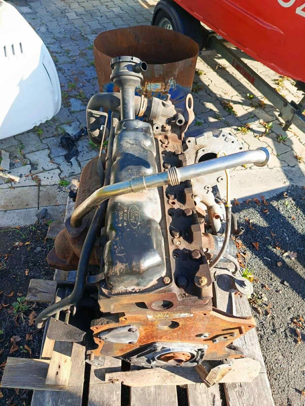 Motor Ford Transit 2.5 TDI usado 3