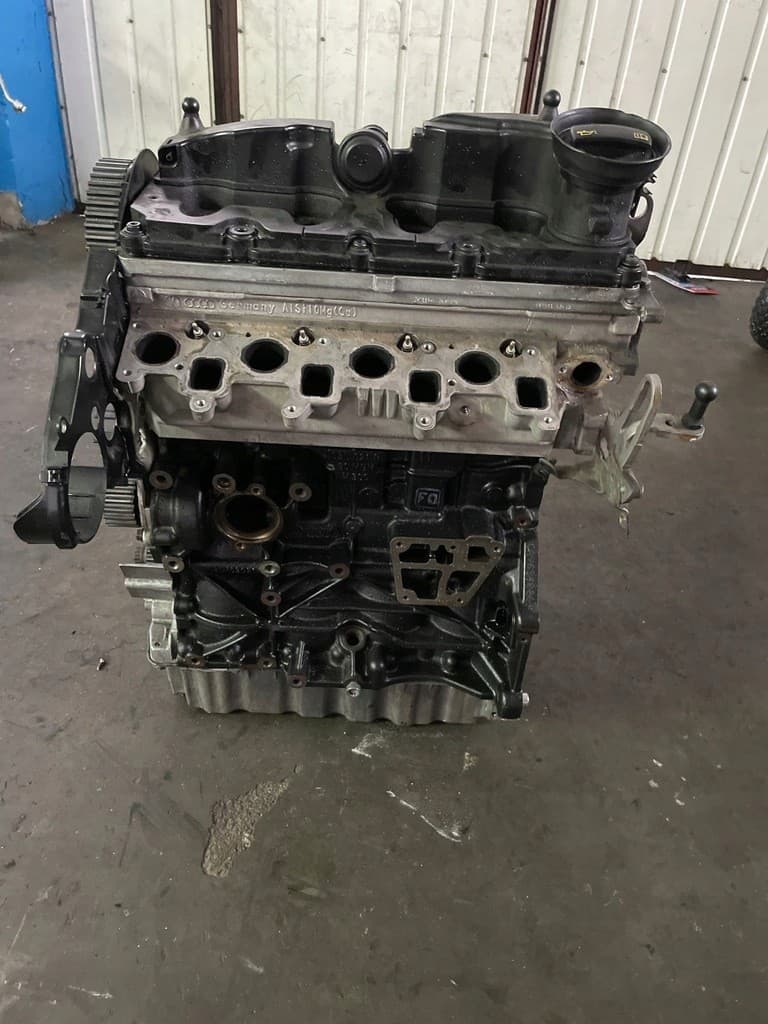 Motor VW Caddy 1.6 TDI Cay Cayc Cayd 3-Tubos usado