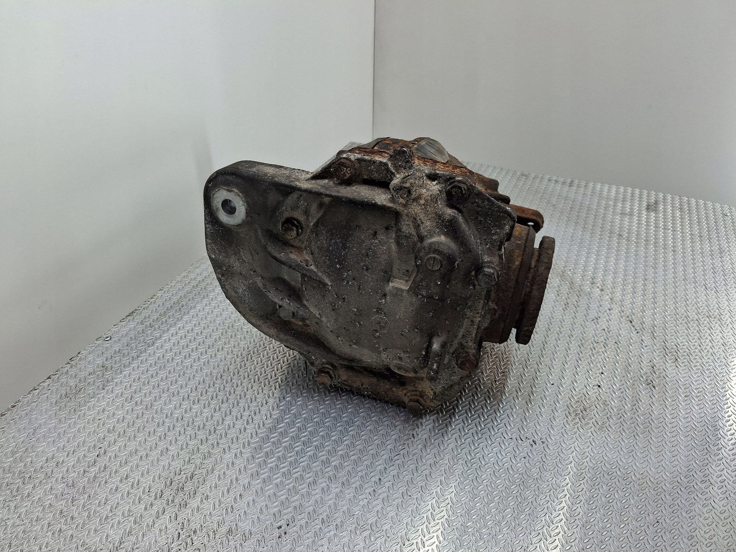 Diferencial trasero original BMW Serie 5 E60 E61 2007 usado 4