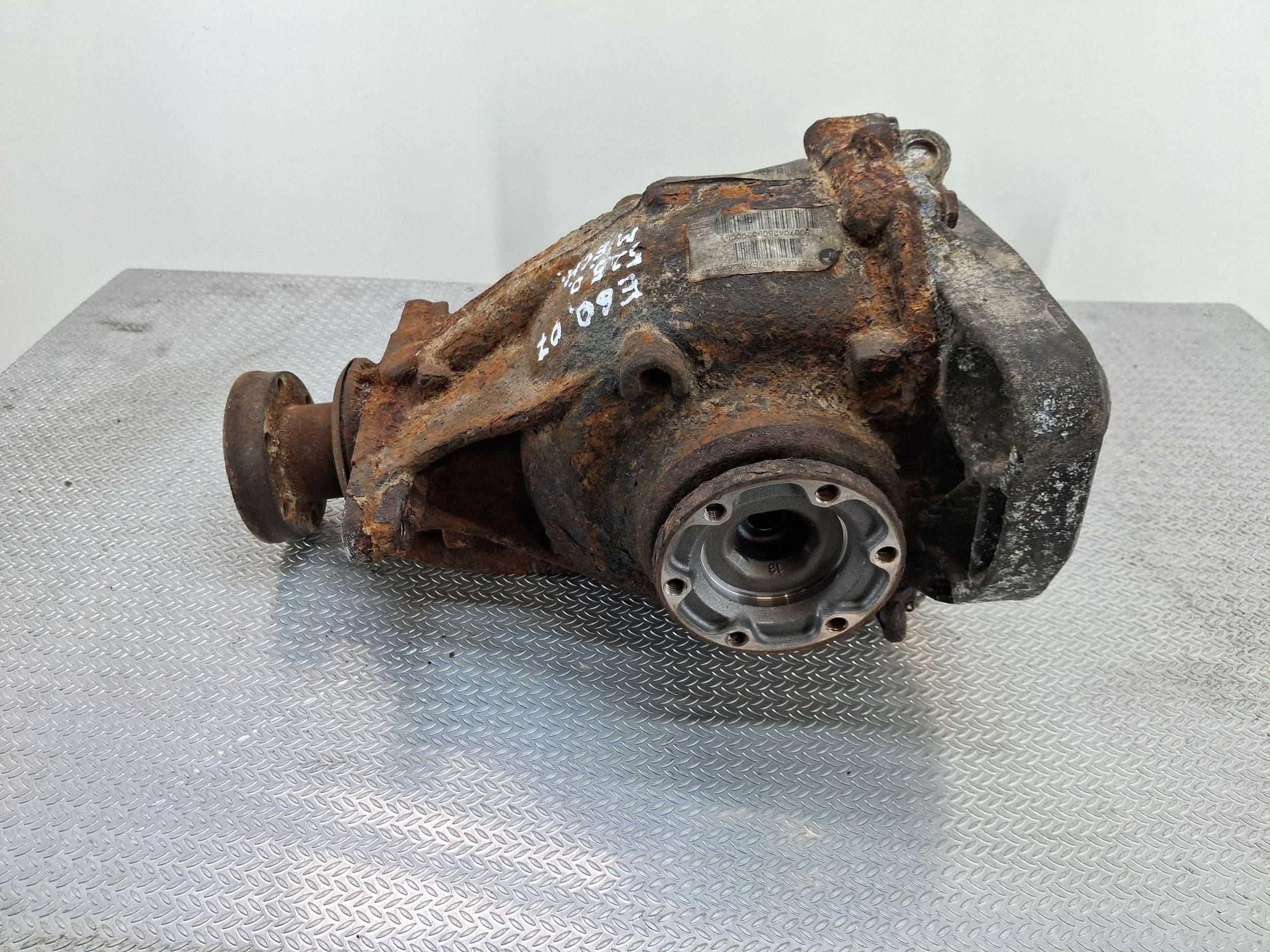 Diferencial trasero original BMW Serie 5 E60 E61 2007 usado 8