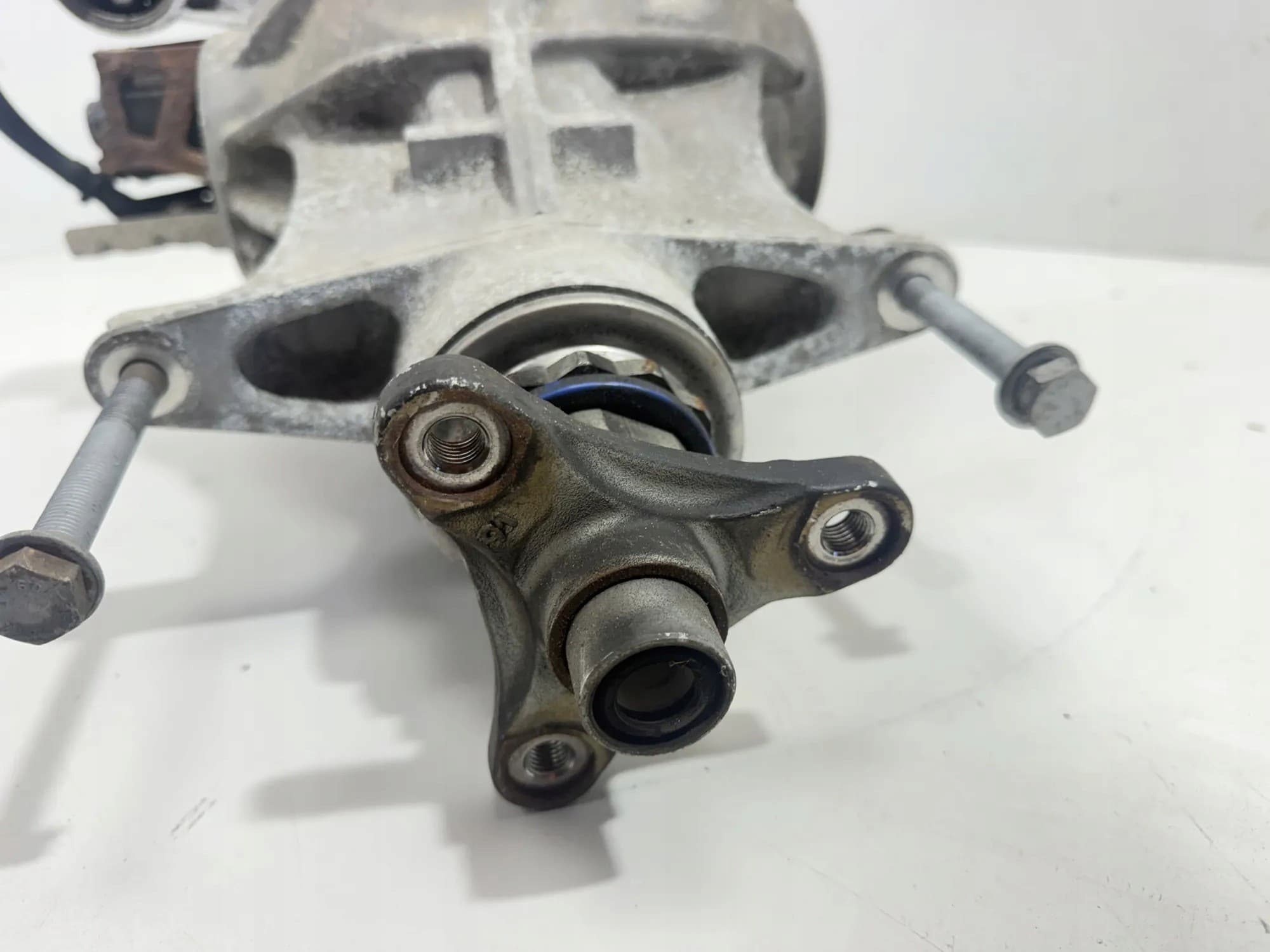 Reductor trasero BMW 8686984 4.4L gasolina 390kW 2018 usado 9