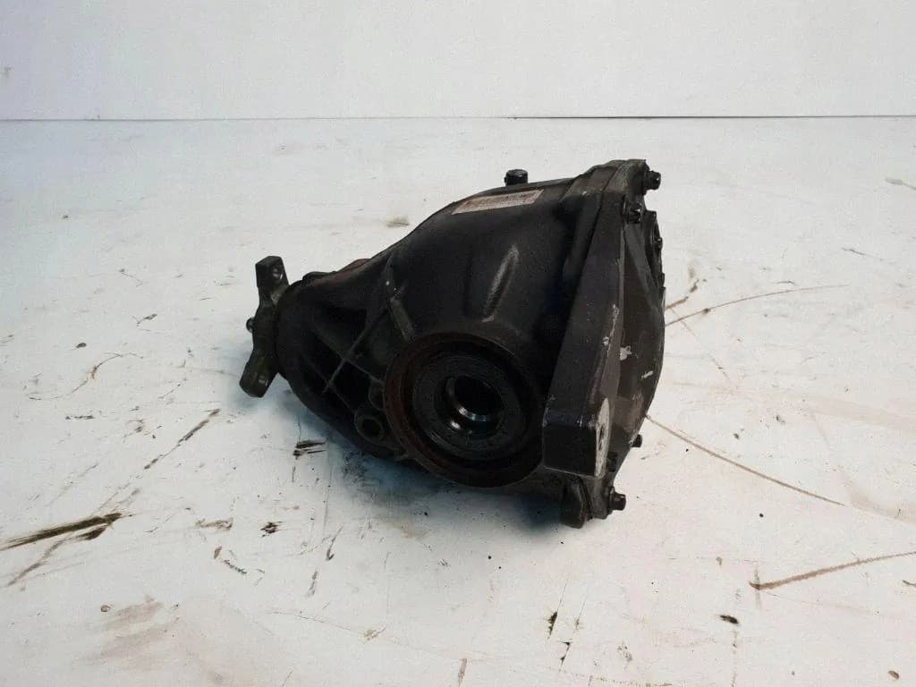Reductor trasero Mercedes-Benz Slk (R172) 1723508000 6.0L 2011 usado 8