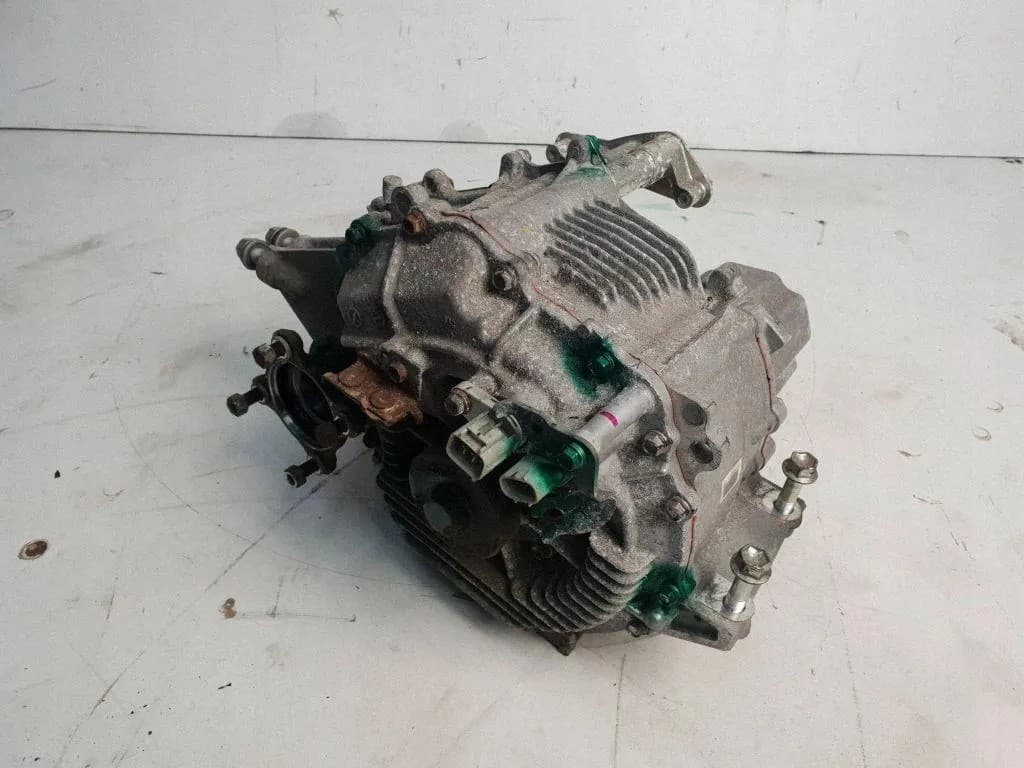 Reductor trasero Lexus RX (L2) 8209048011 3.5L híbrido 2019 usado