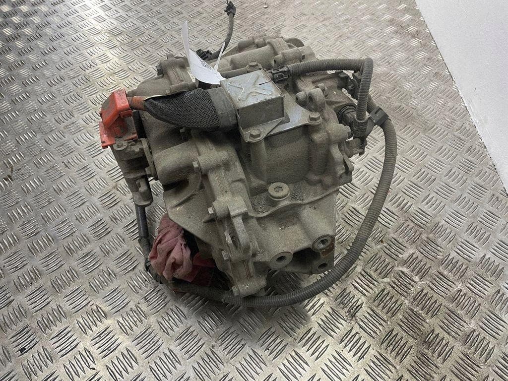 Reductor trasero Toyota 4AA211364 2.5L híbrido 144kW 2023 usado 4