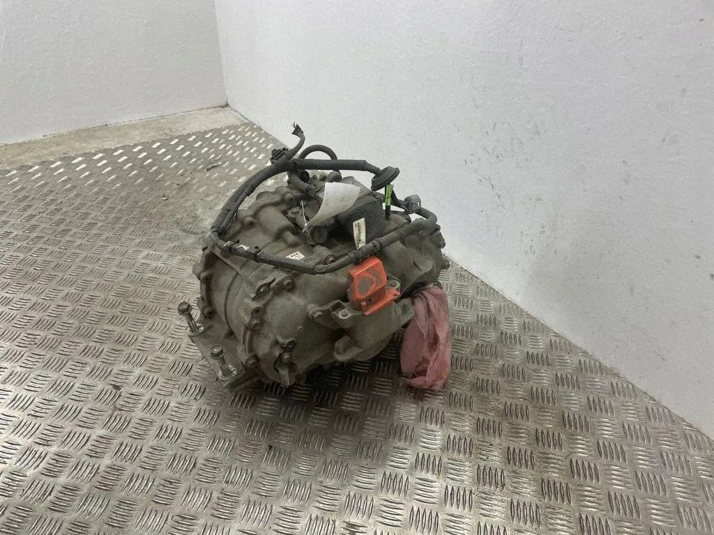 Reductor trasero Toyota 4AA211364 2.5L híbrido 144kW 2023 usado 6
