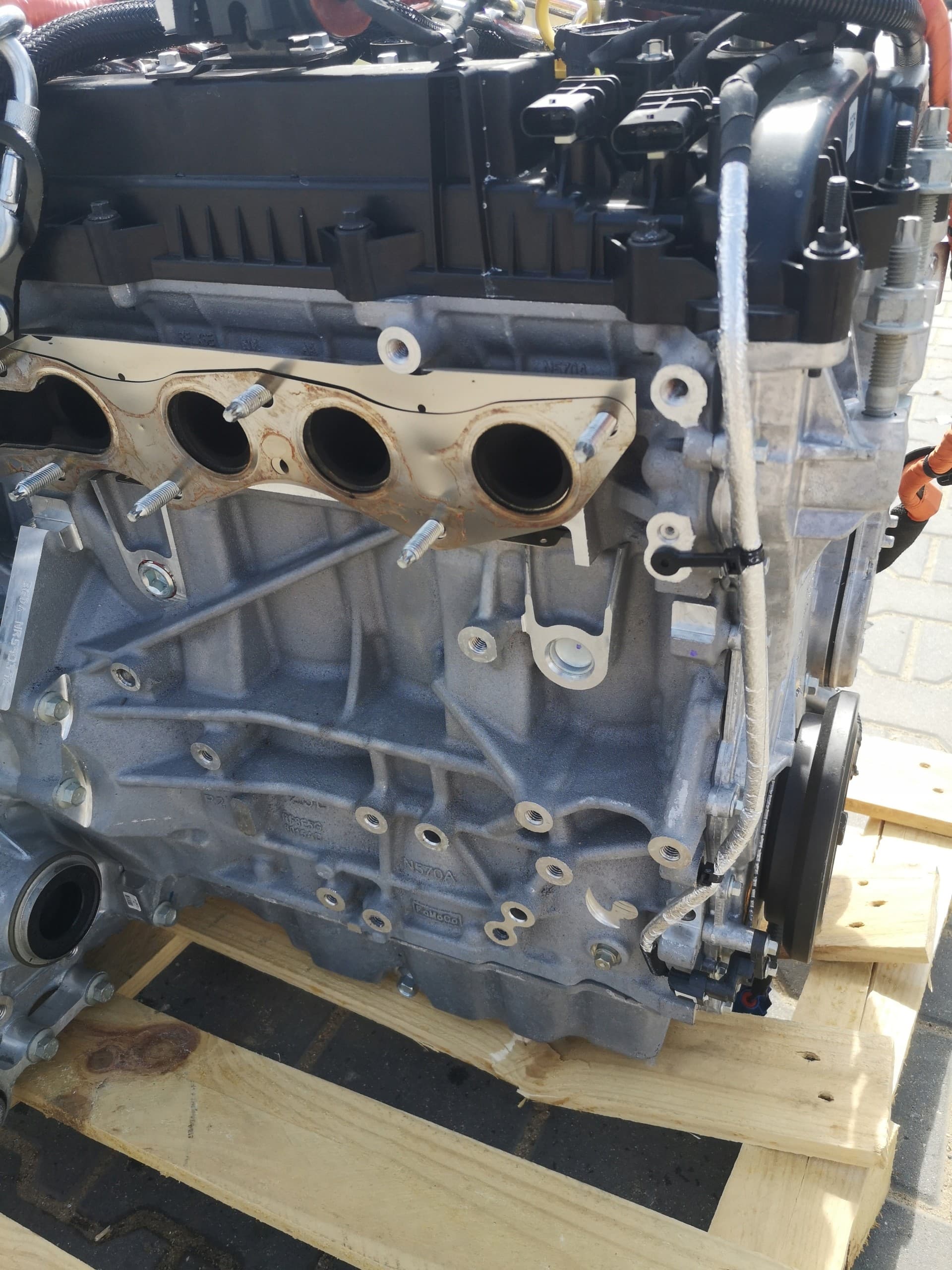 Motor completo Ford Kuga MK3 2.5 híbrido Bgda con 20.000 km usado 4
