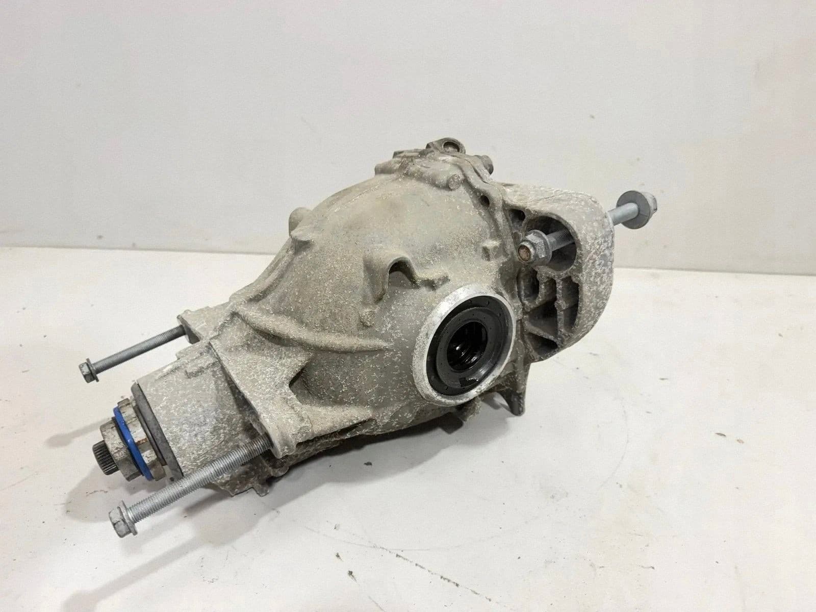 Diferencial trasero BMW 5 G60 G61 8839757 usado 2