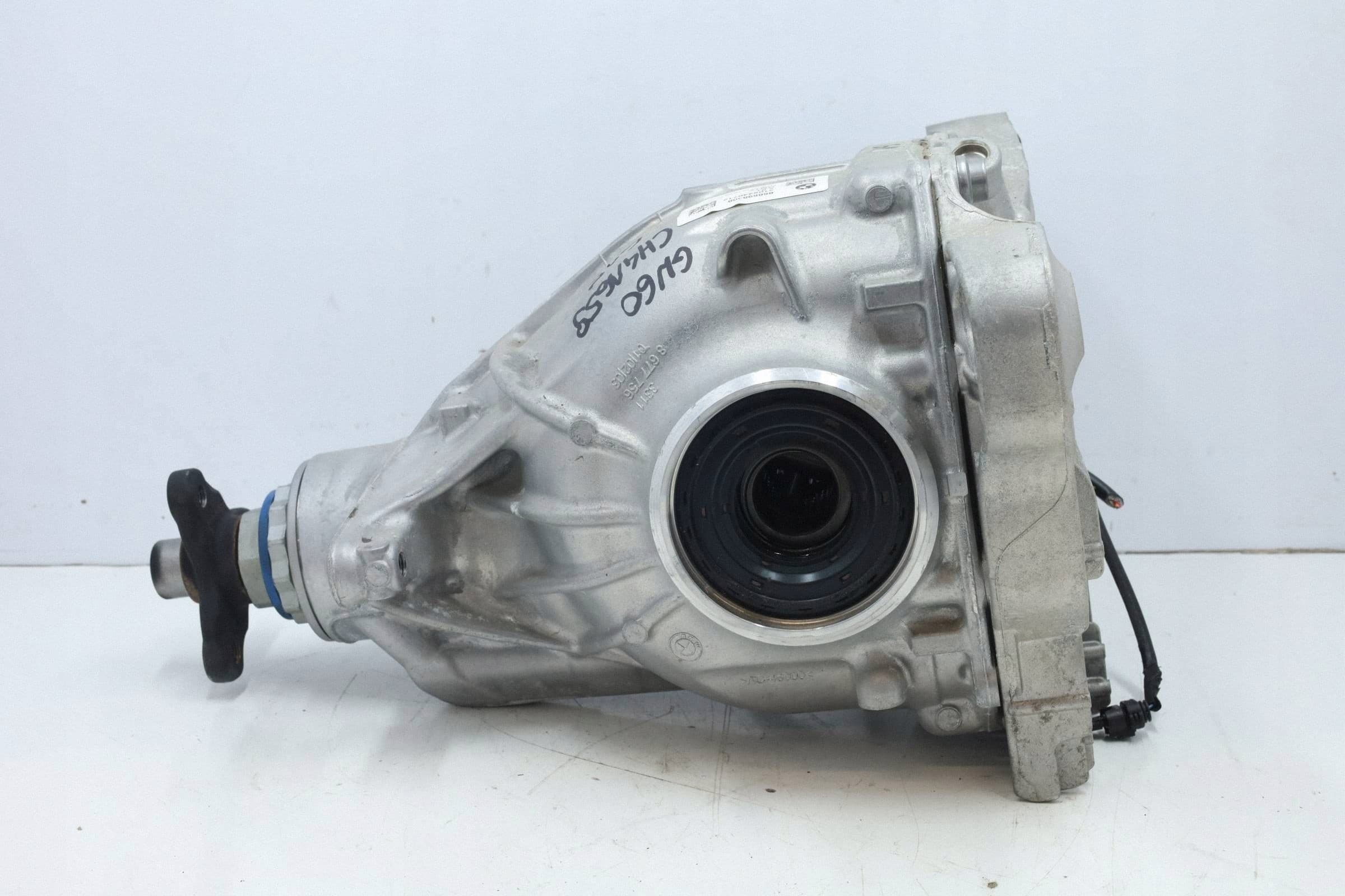 Diferencial trasero 8686983 BMW G14 G15 G16 G30 3779 km usado 4