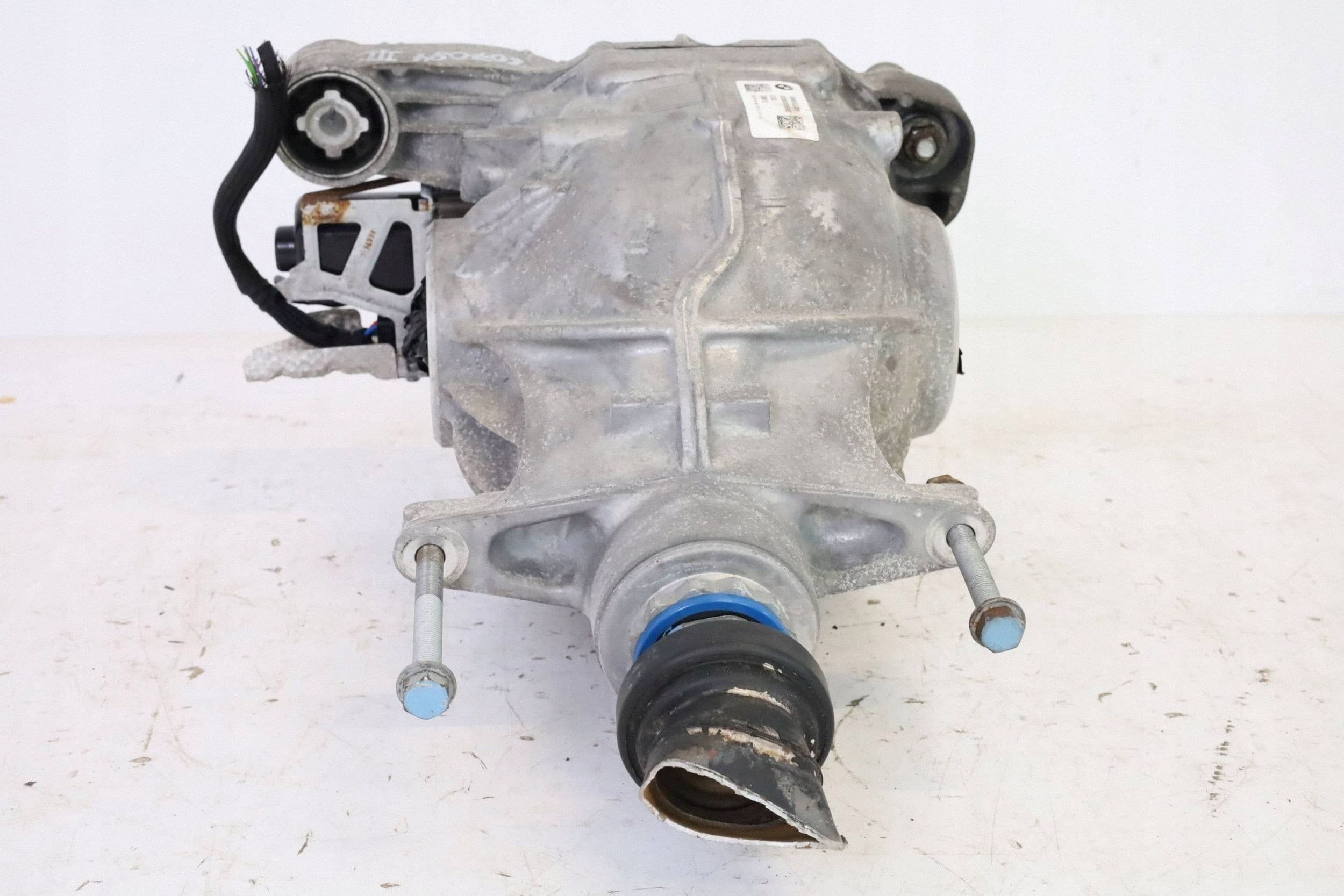 Diferencial trasero puente 8695523 BMW G14 G15 G16 usado 2