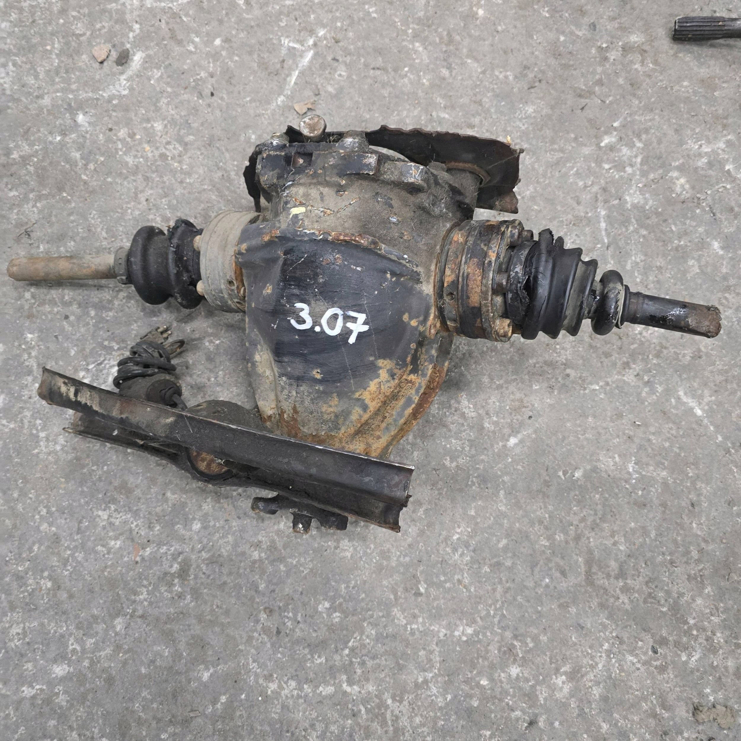 Diferencial trasero Mercedes-Benz C W202 R1243513008 3.07 usado