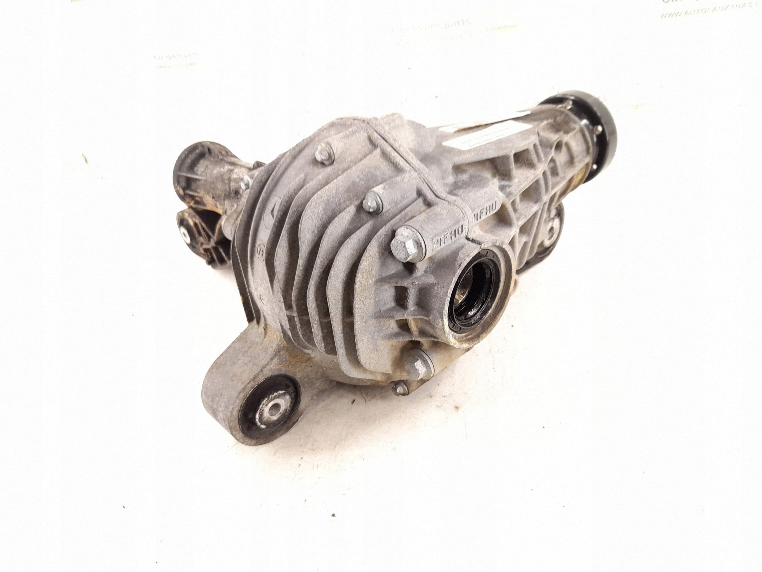 Diferencial delantero Mercedes-Benz ML W164 1643302102 usado 3