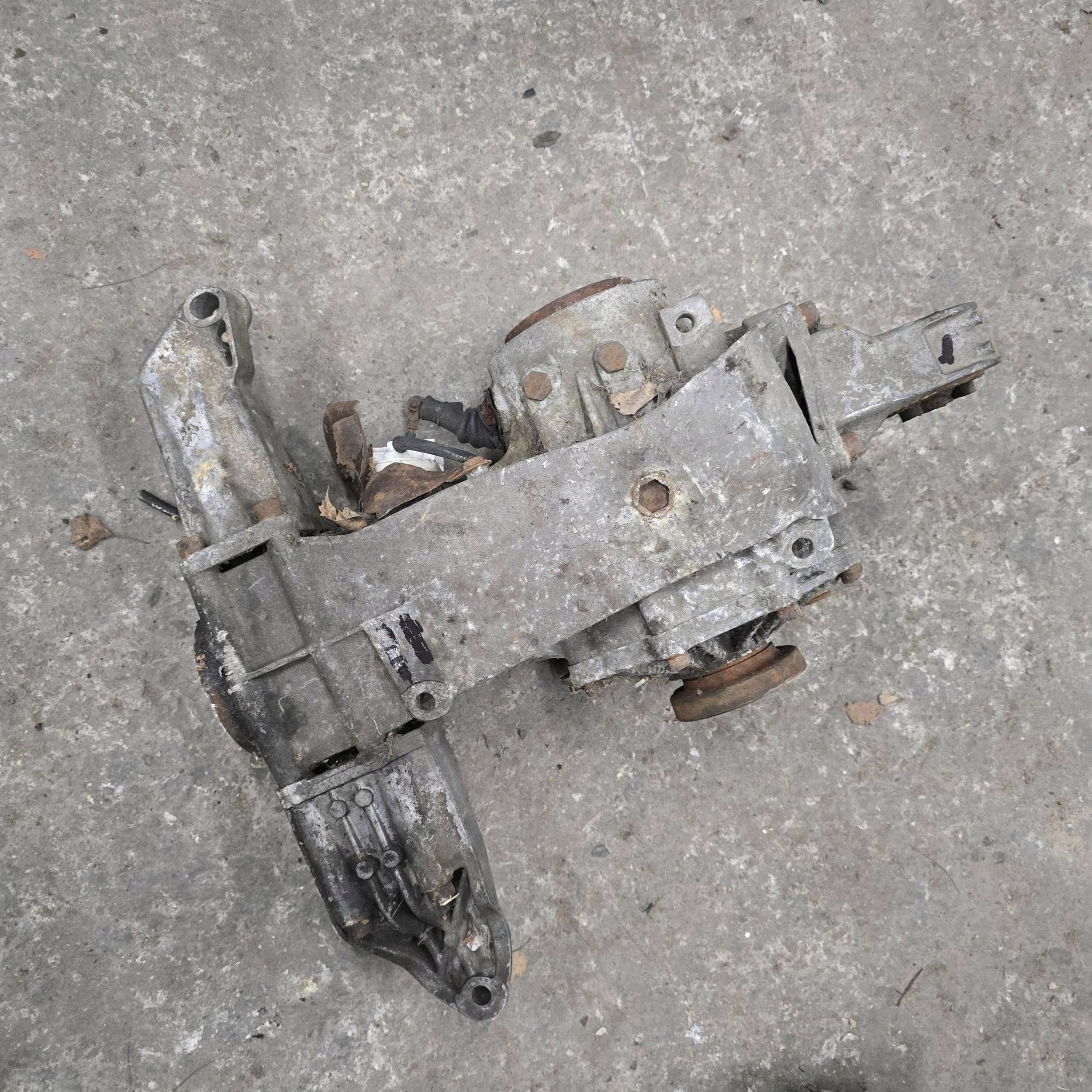 Diferencial delantero Audi 80 90 B3 893599131 usado 5