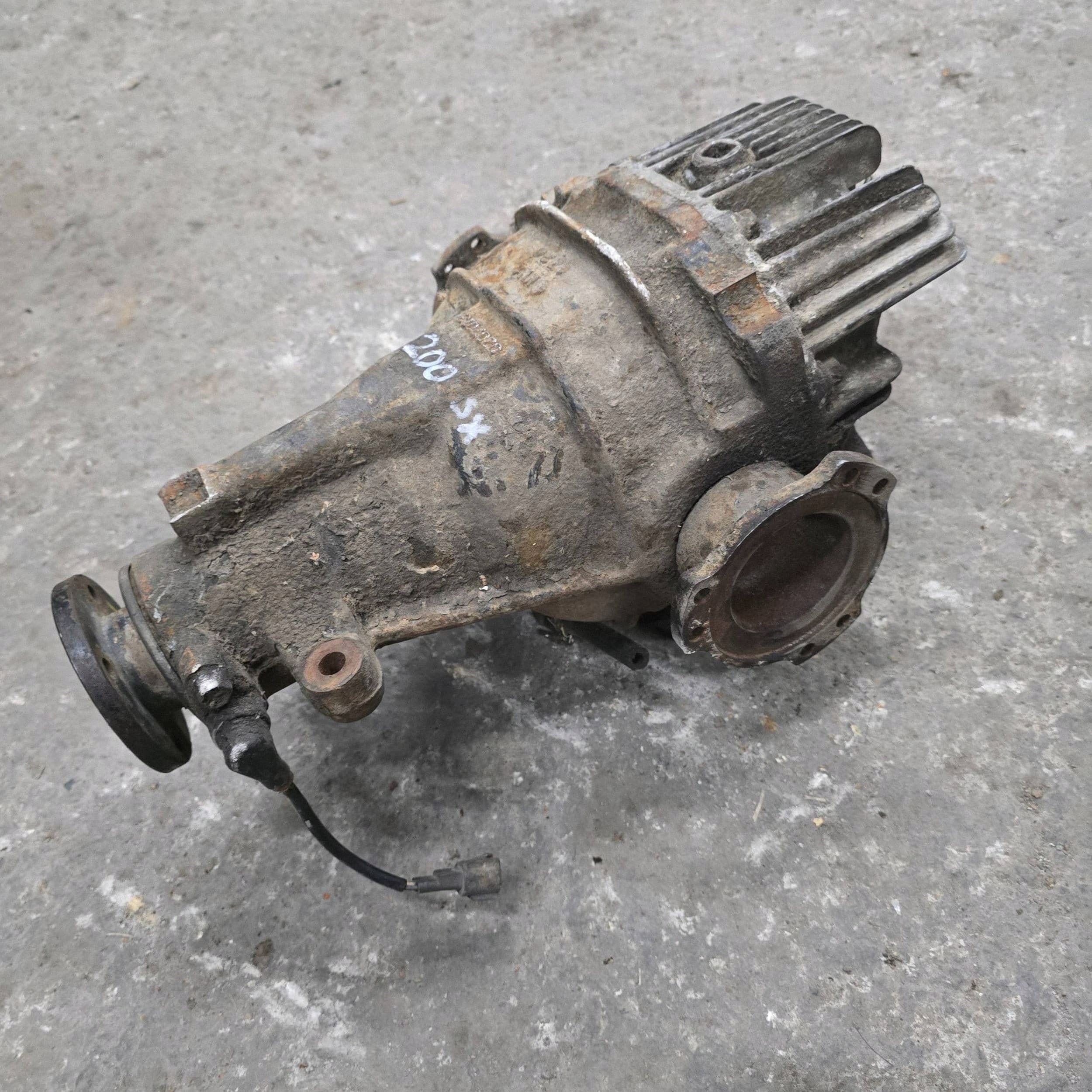 Diferencial delantero Nissan 200 SX 0202013 usado 4