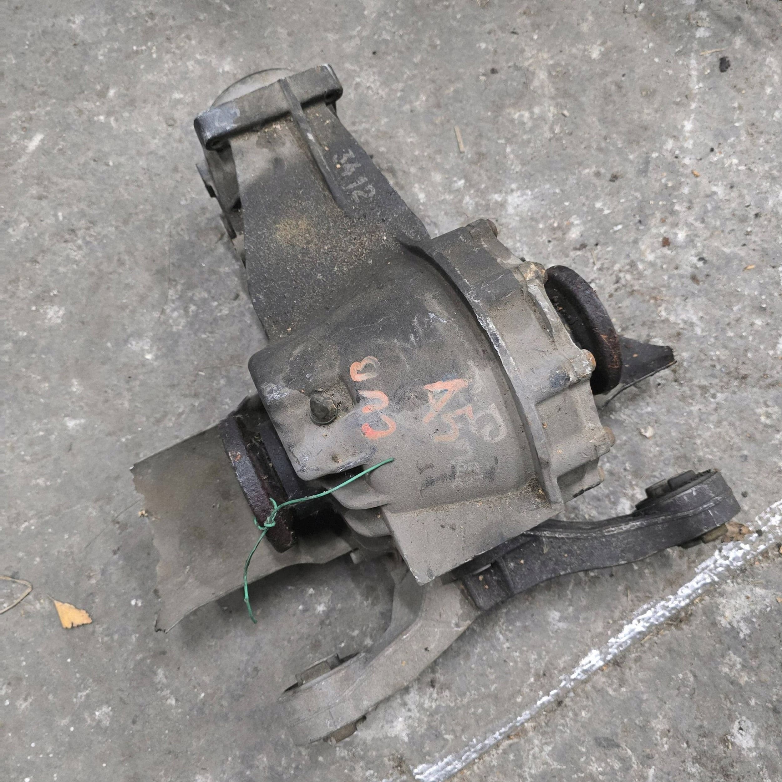 Diferencial trasero Audi A4 S4 B6 8E 8H 01R525131C usado