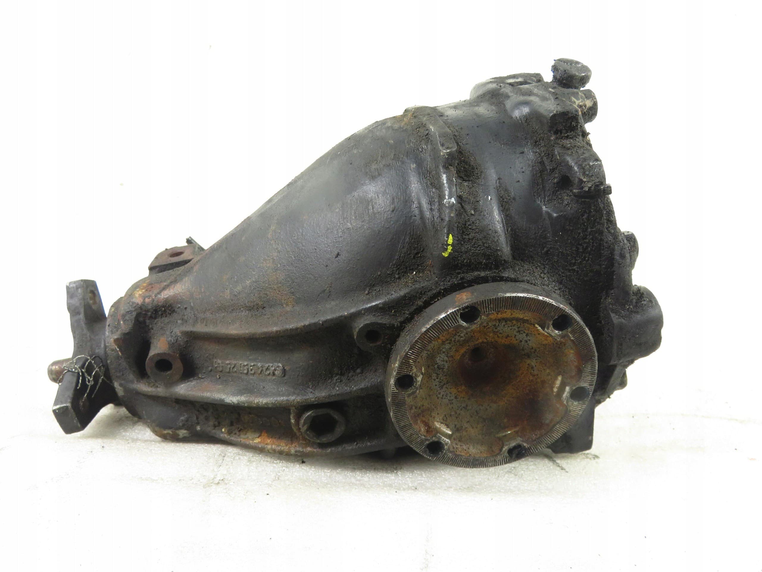Diferencial Mercedes W124 3.27 1243512508 usado