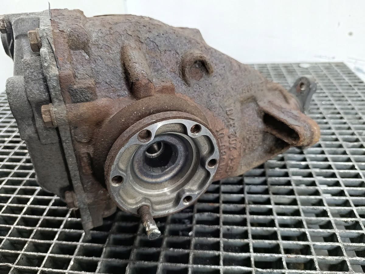 Diferencial trasero BMW Serie 3 E90 2.0 D 318d 7566197 usado 6