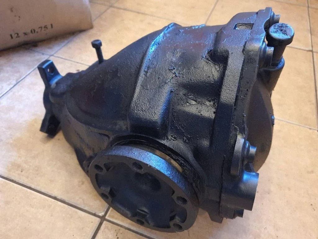 Reductor trasero Mercedes-Benz E (W210) GGG40 2001 usado 3