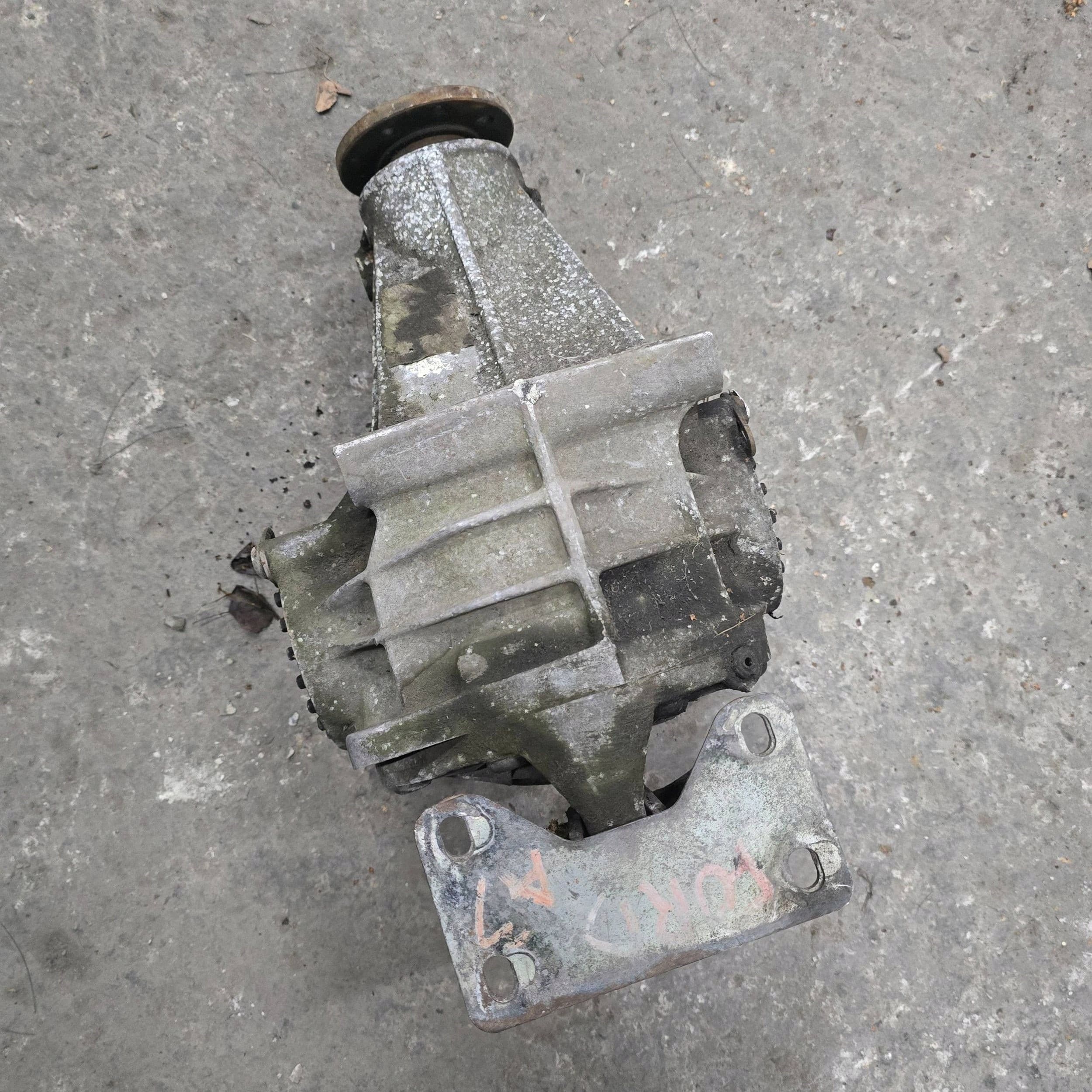 Diferencial trasero Ford Sierra 83BG4025BE 3.62 usado