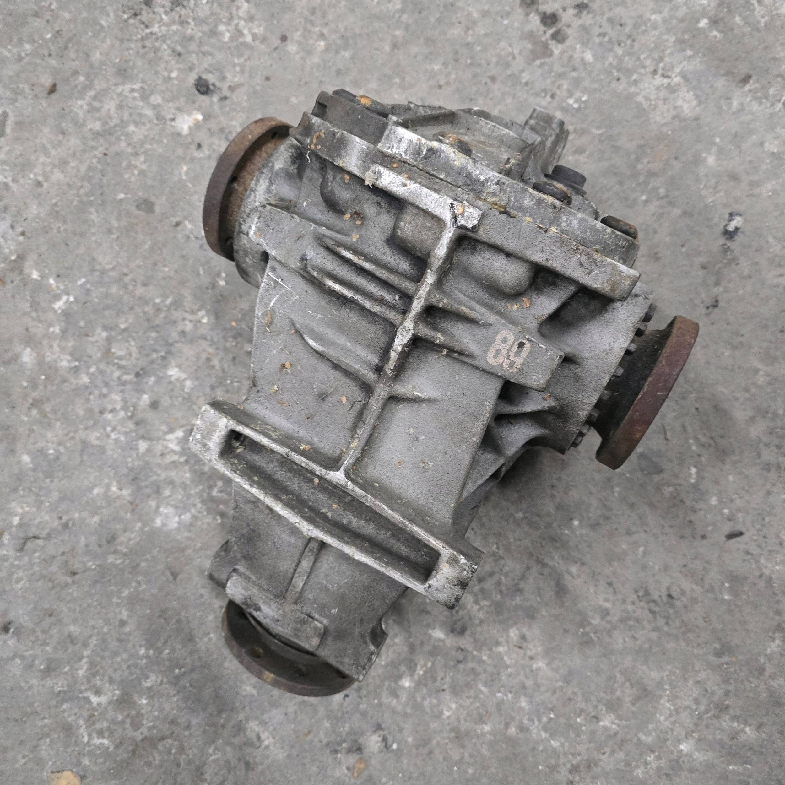 Diferencial trasero Ford Sierra 83BG4025BE 3.62 usado 6