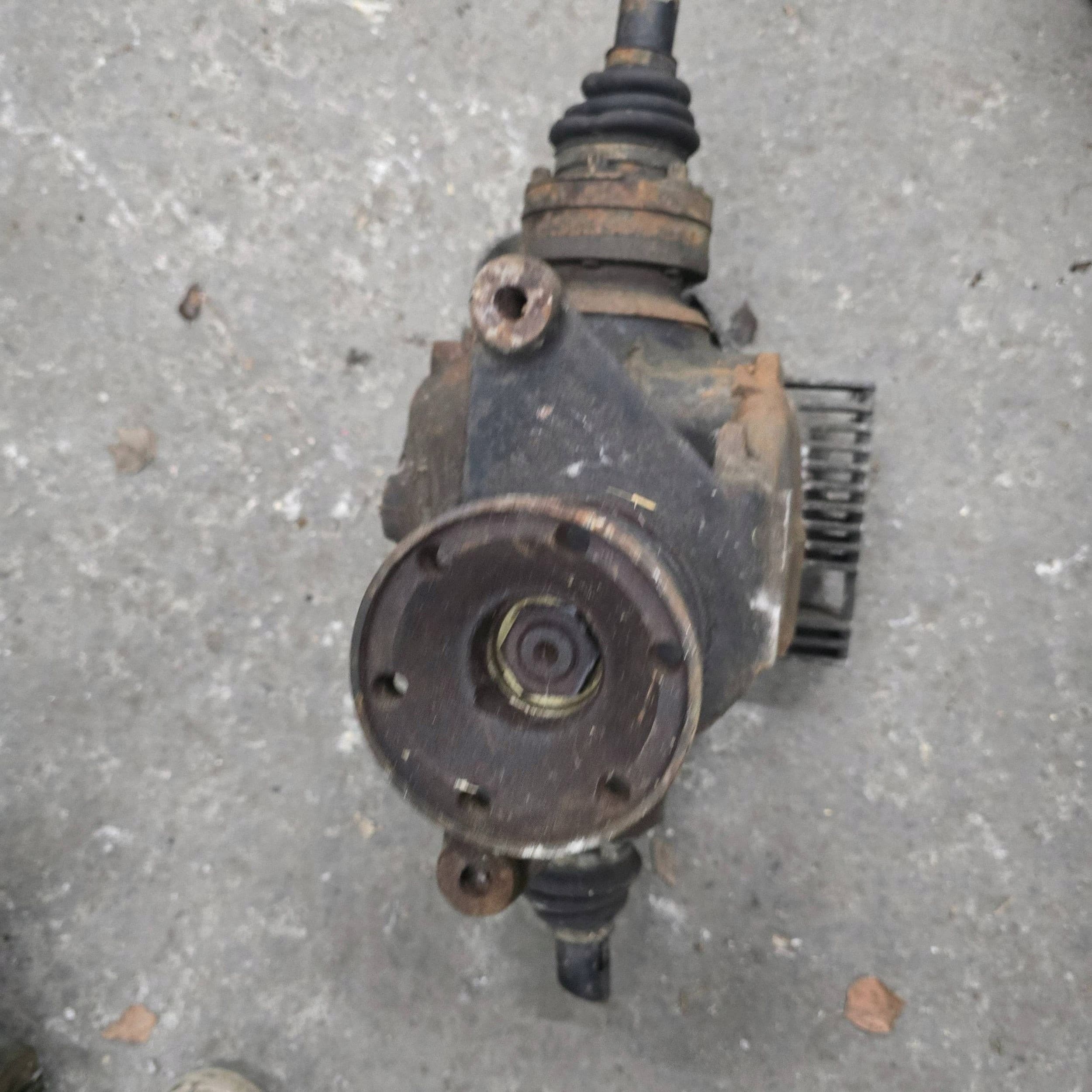Diferencial trasero BMW Serie 5 E60 E61 7516281 usado 3