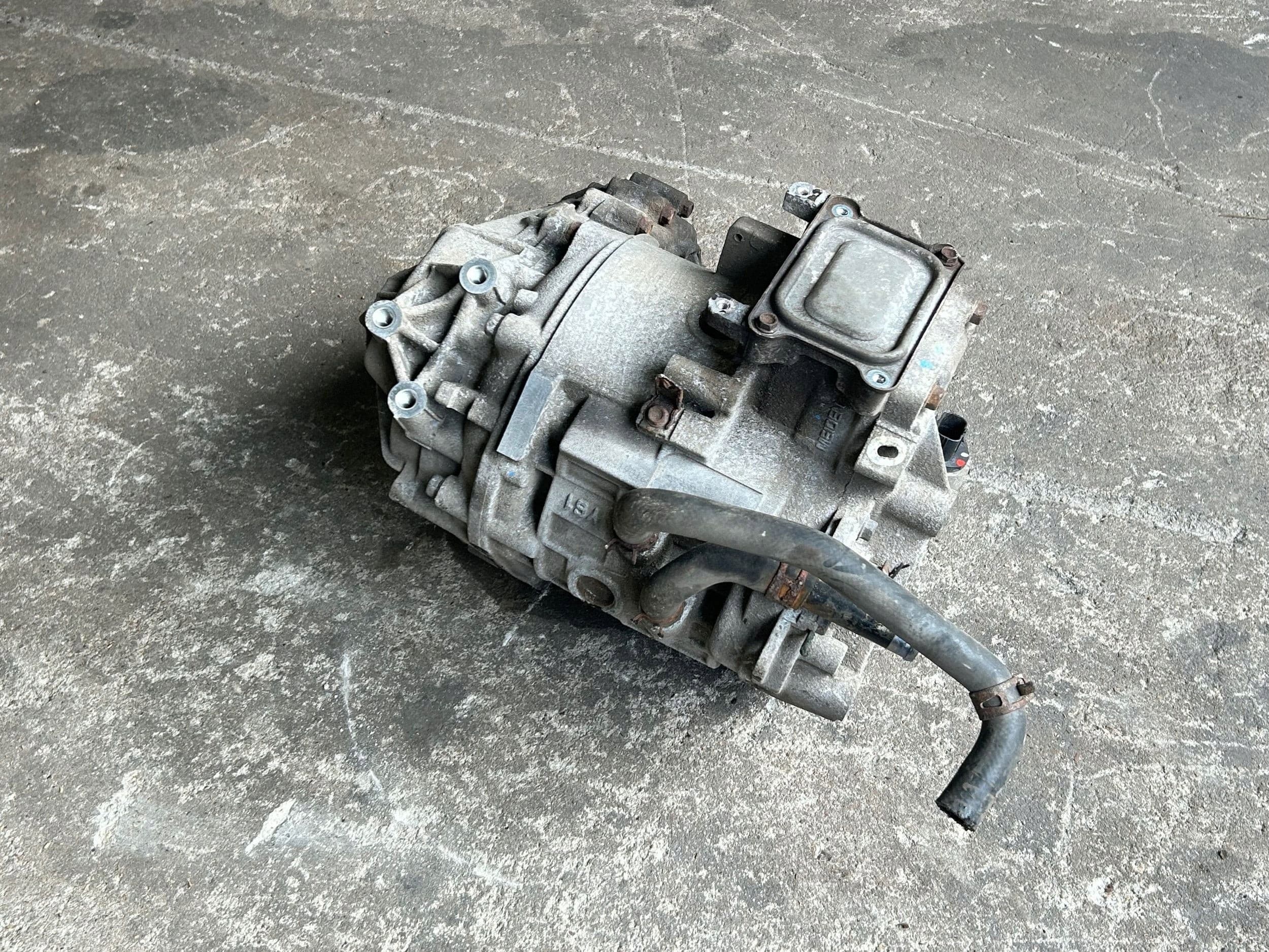 Diferencial trasero Mitsubishi Outlander 2014 F1E1A2B5Z usado 2