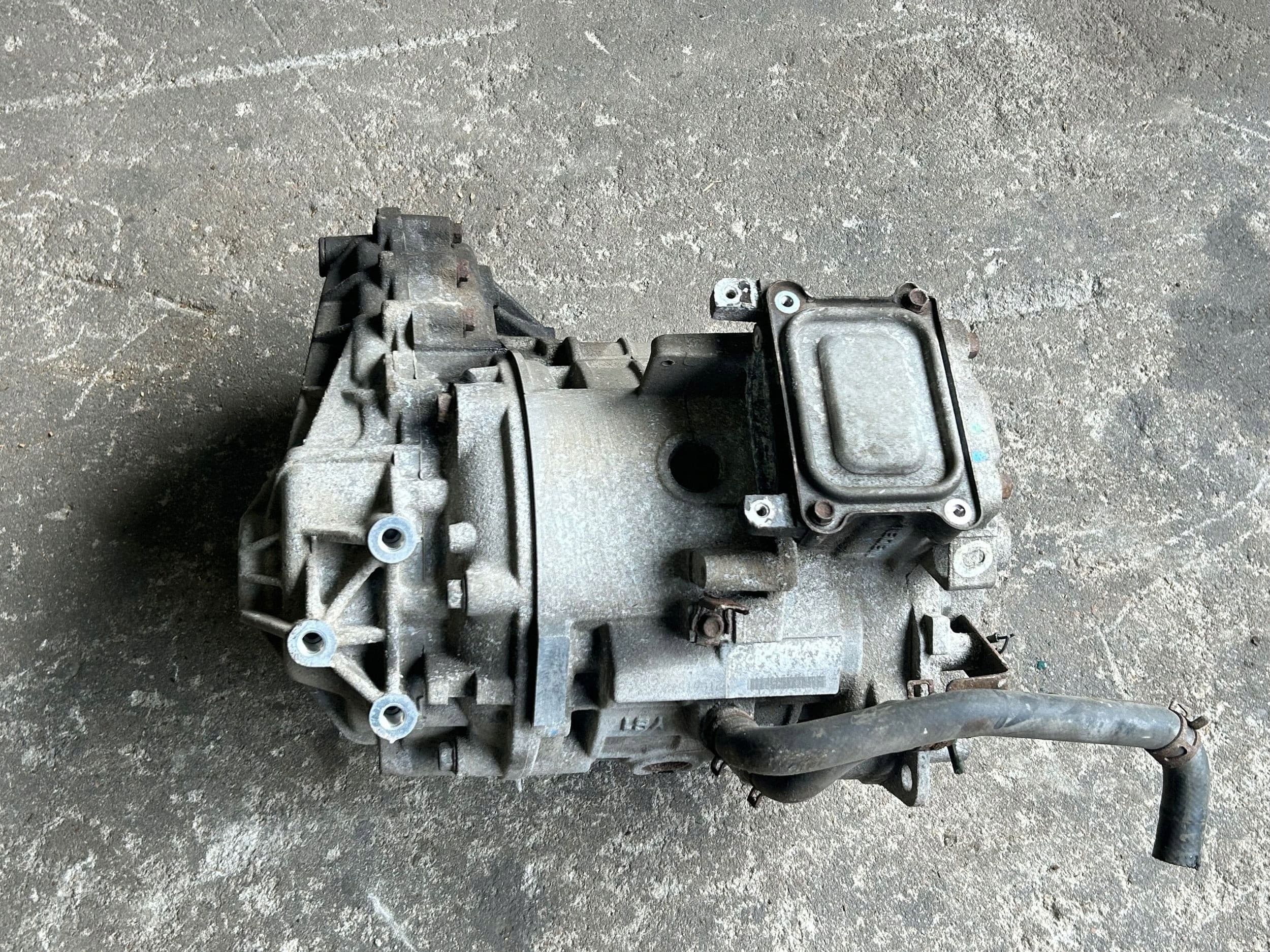 Diferencial trasero Mitsubishi Outlander 2014 F1E1A2B5Z usado 7