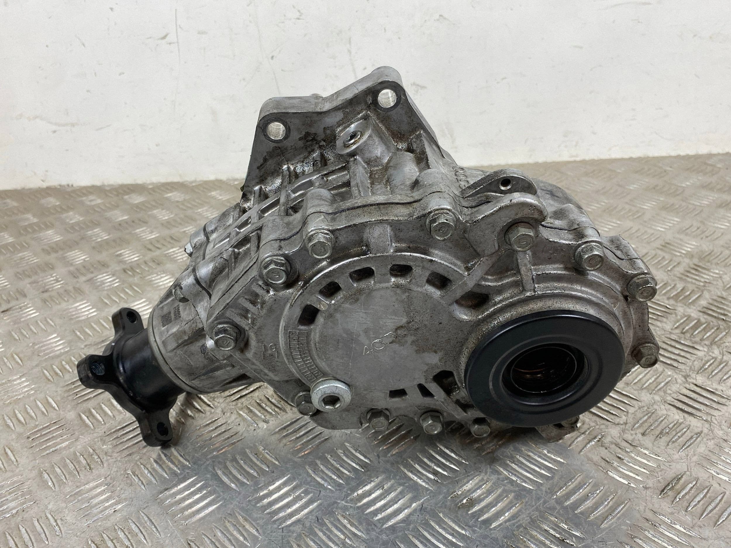 Diferencial delantero Kia Sportage 2023 MQ424G330 usado 2