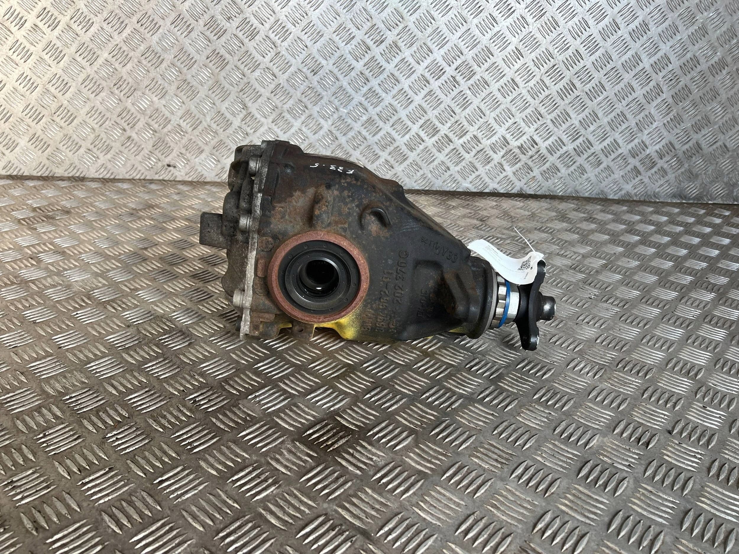 Diferencial trasero BMW 4 F32 F33 8485723 usado 3