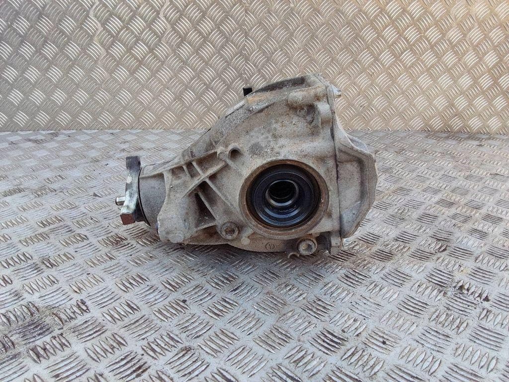Reductor trasero Mercedes-Benz 2063509203 2.0L gasolina 2025 usado