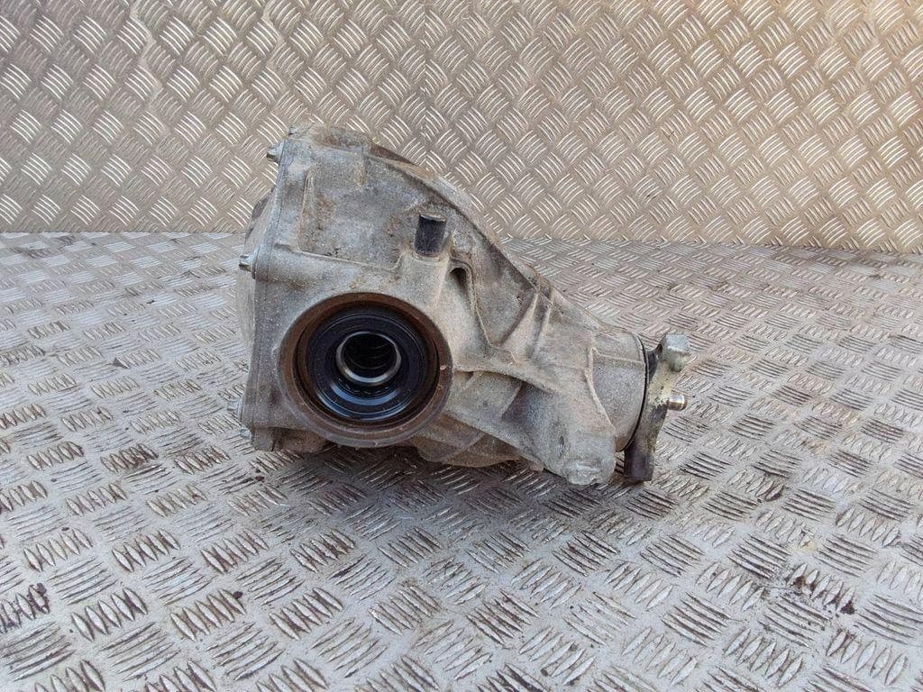 Reductor trasero Mercedes-Benz 2063509203 2.0L gasolina 2025 usado 3