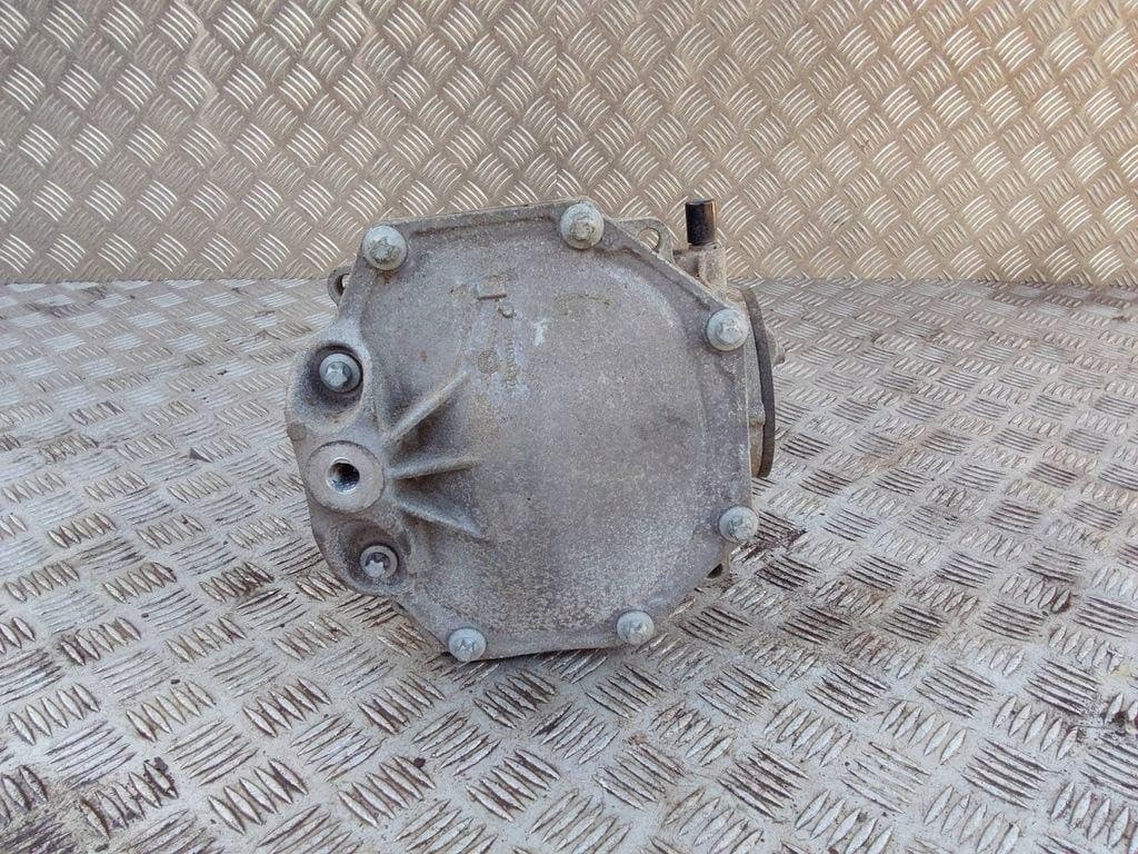 Reductor trasero Mercedes-Benz 2063509203 2.0L gasolina 2025 usado 4