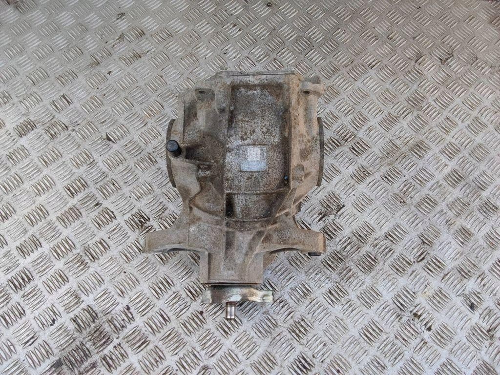 Reductor trasero Mercedes-Benz 2063509203 2.0L gasolina 2025 usado 5