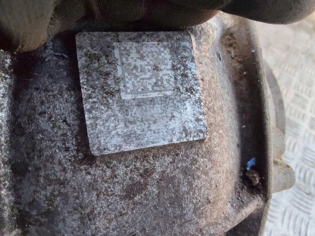 Reductor trasero Mercedes-Benz 2063509203 2.0L gasolina 2025 usado 6