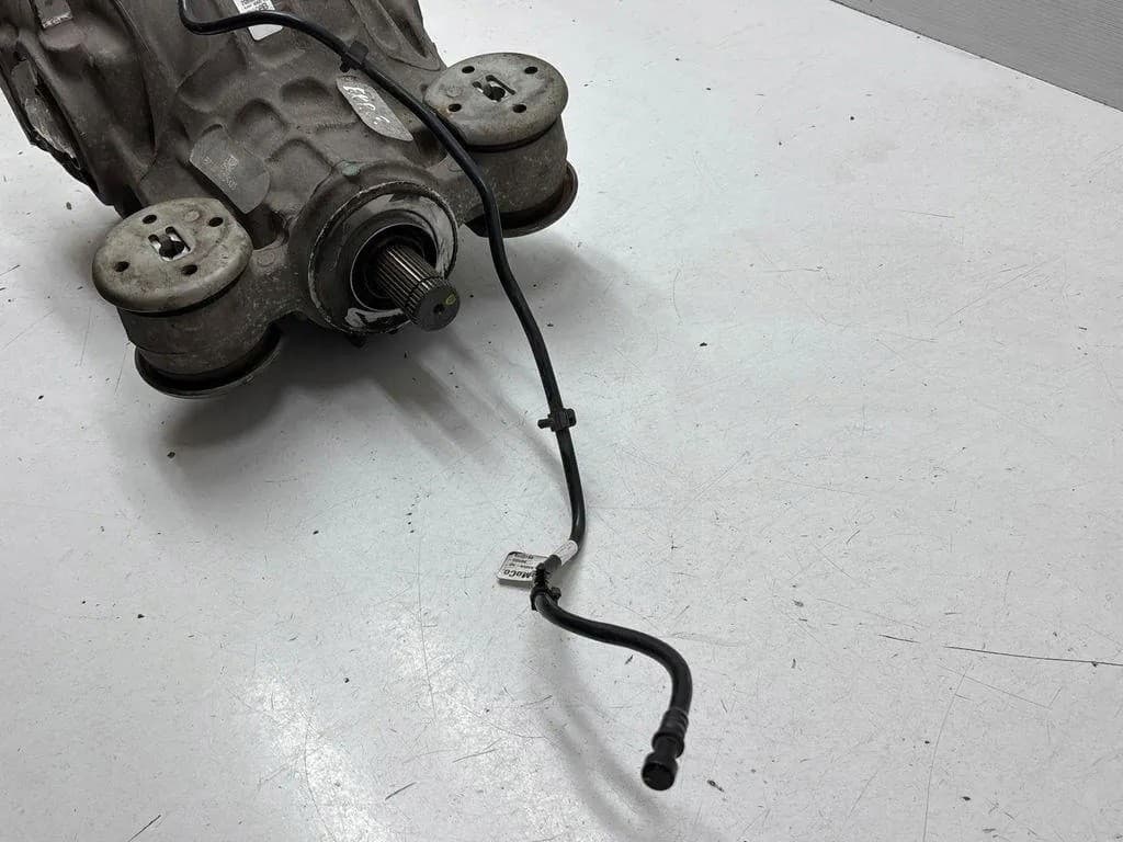 Reductor trasero Ford Usa L1MW4000LC 3.3L híbrido 210kW 2021 usado 3
