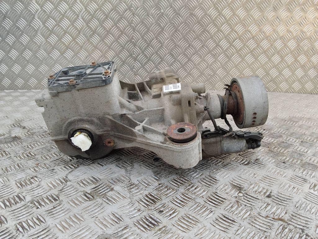 Reductor trasero Volvo 32240127 2.0L híbrido 2021 usado 2