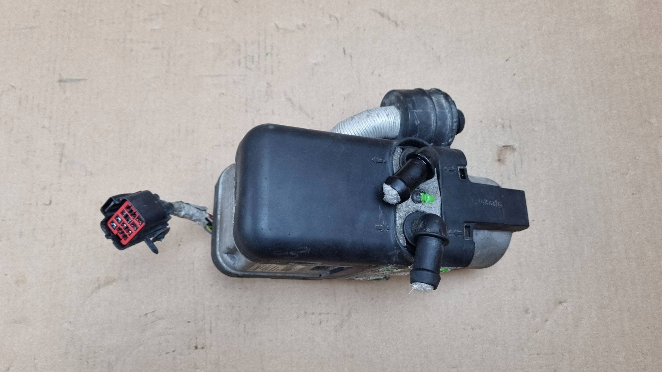 Calefactor auxiliar Volvo XC70 2009 (Webasto) 1J0913245369 usado 4
