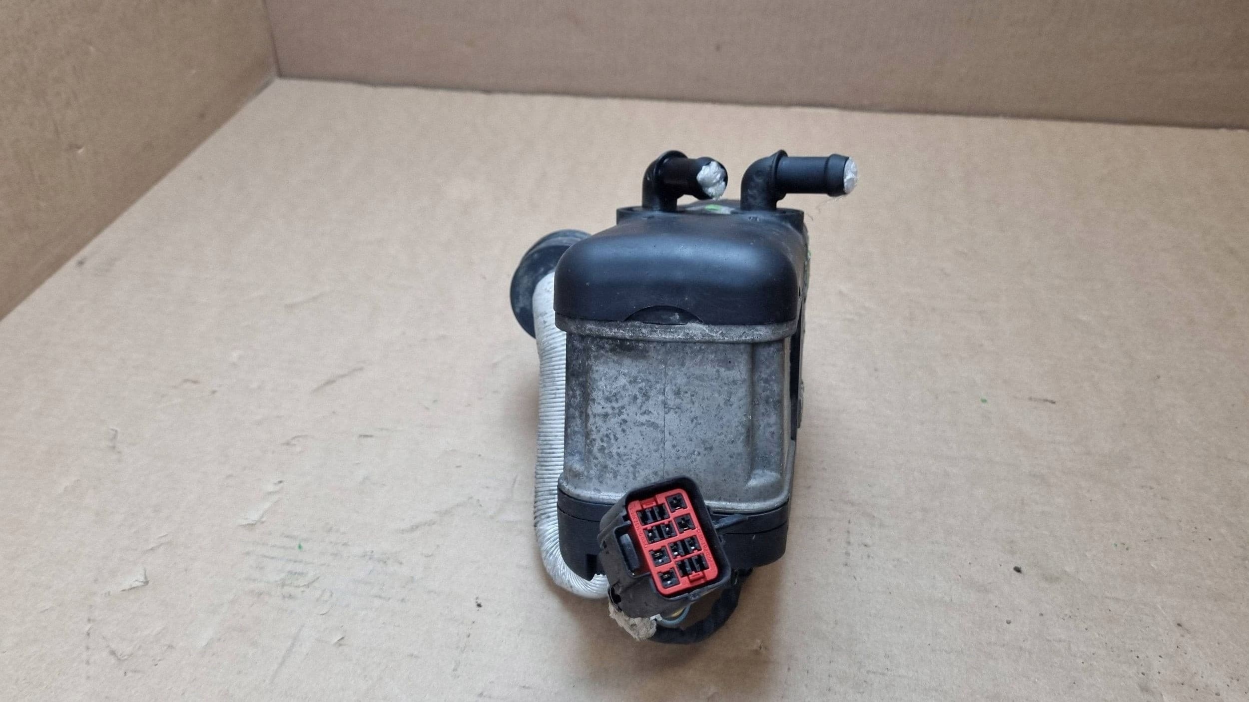 Calefactor auxiliar Volvo XC70 2009 (Webasto) 1J0913245369 usado 5