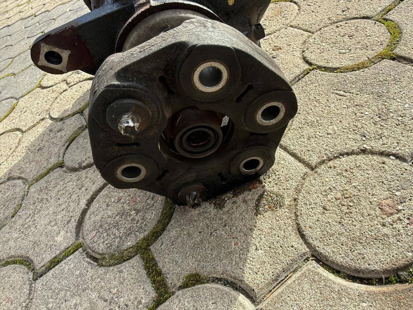 Diferencial trasero BMW Serie 3 F30 F35 F31 7603748 usado 3
