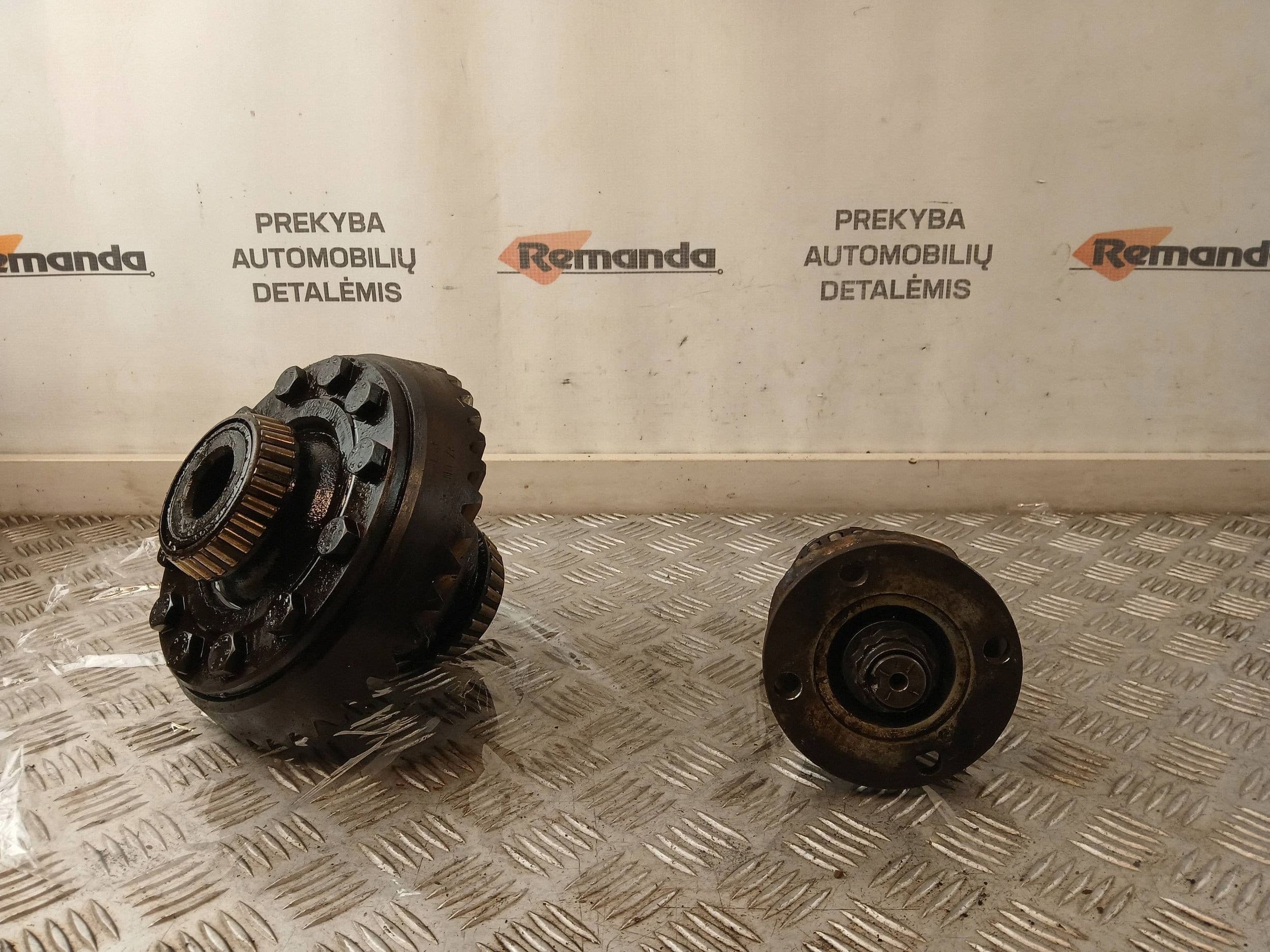 Diferencial trasero Iveco Daily 35.8 - 9 2009 usado