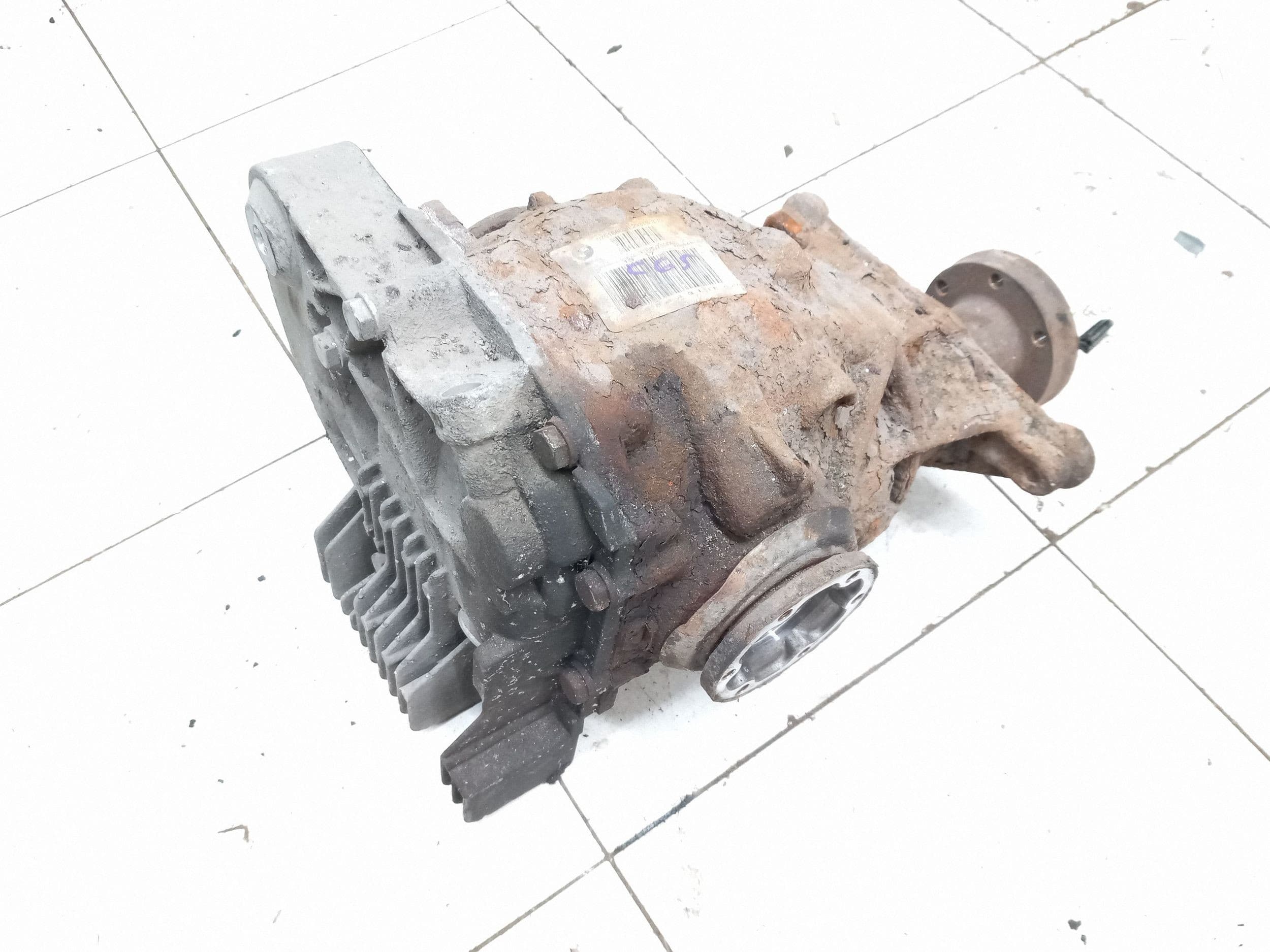 Diferencial trasero BMW Serie 5 E60 E61 2003 7516885 usado 2