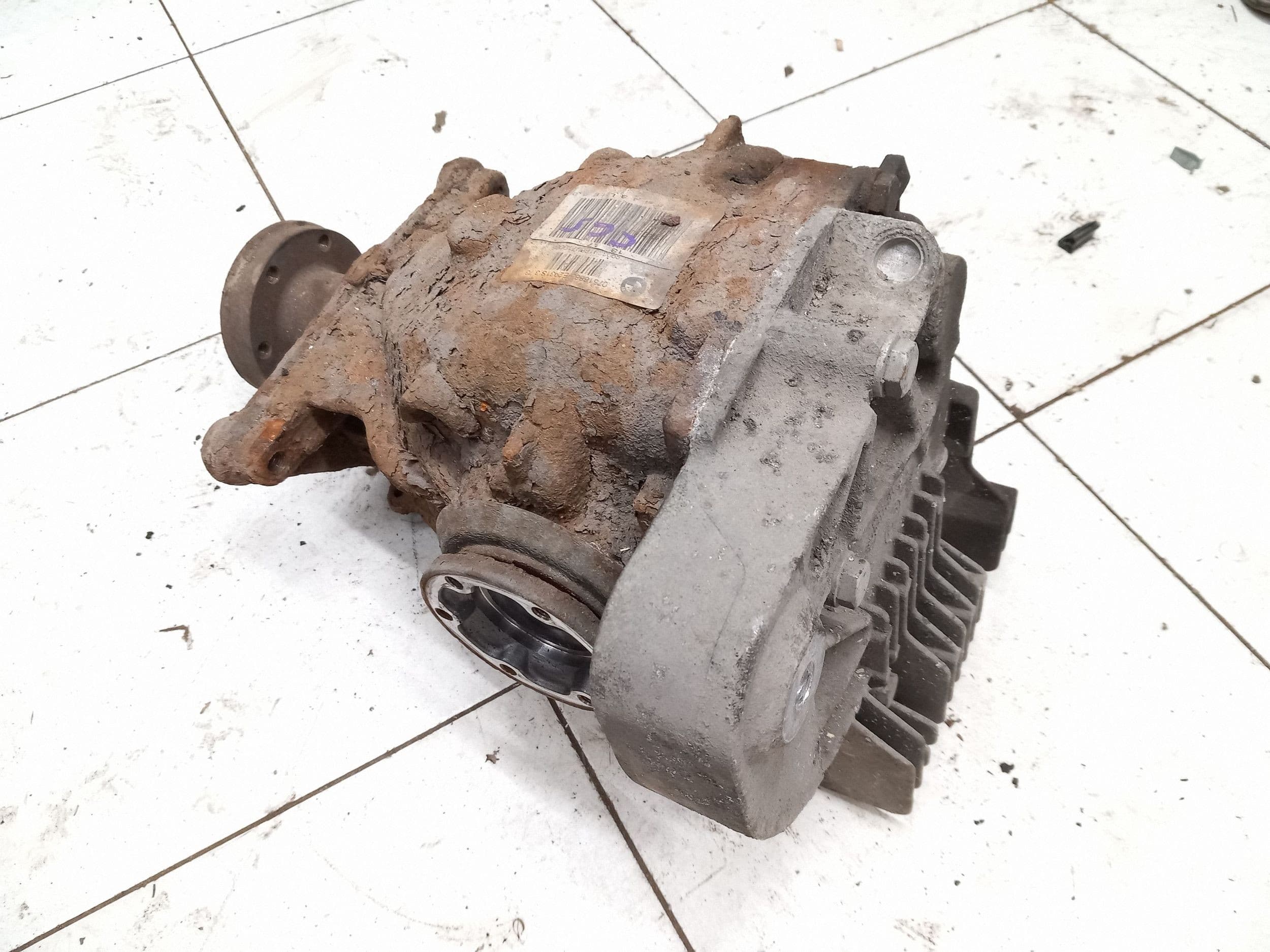 Diferencial trasero BMW Serie 5 E60 E61 2003 7516885 usado 3