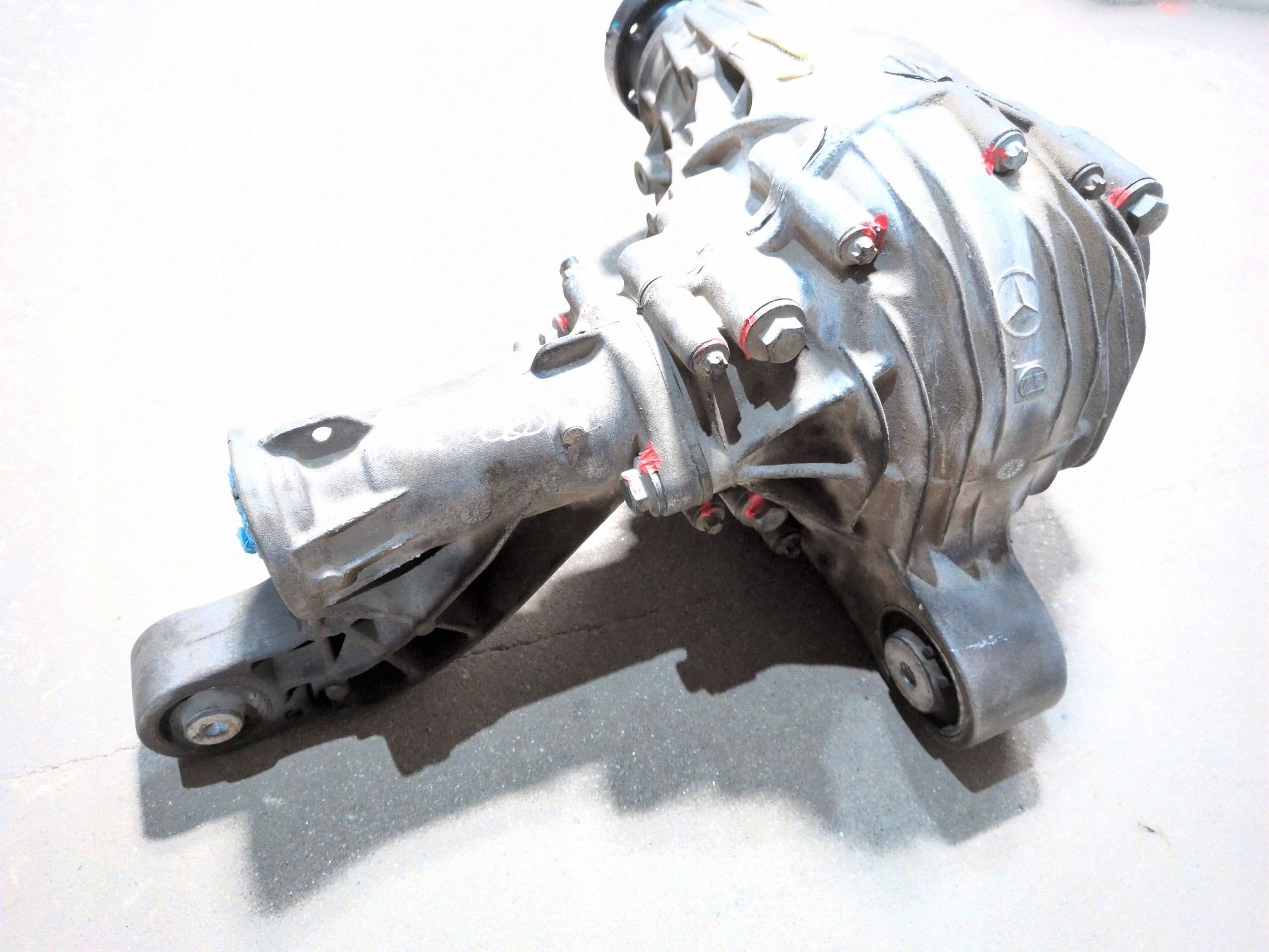 Diferencial delantero Mercedes-Benz ML W164 2009 A1643302102 usado 4