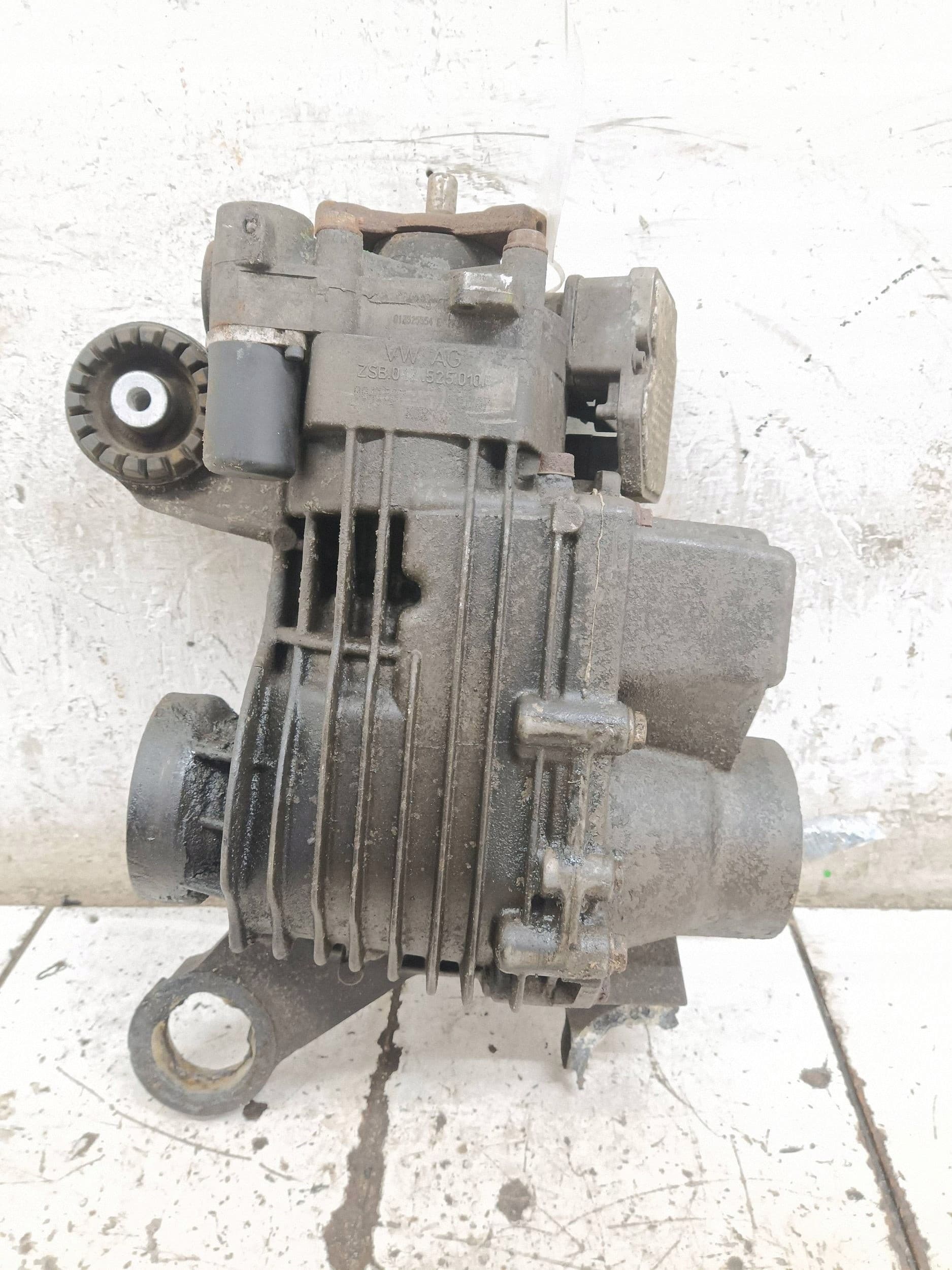 Diferencial trasero Volkswagen Passat B6 2006 01Z525010E usado 4